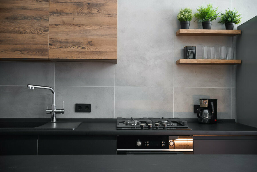 Евродвушка Grey Loft с балконом