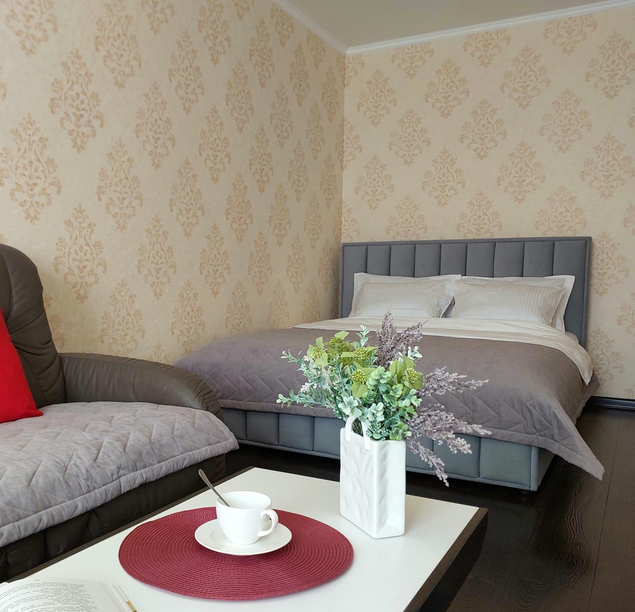 Апартаменты с балконом