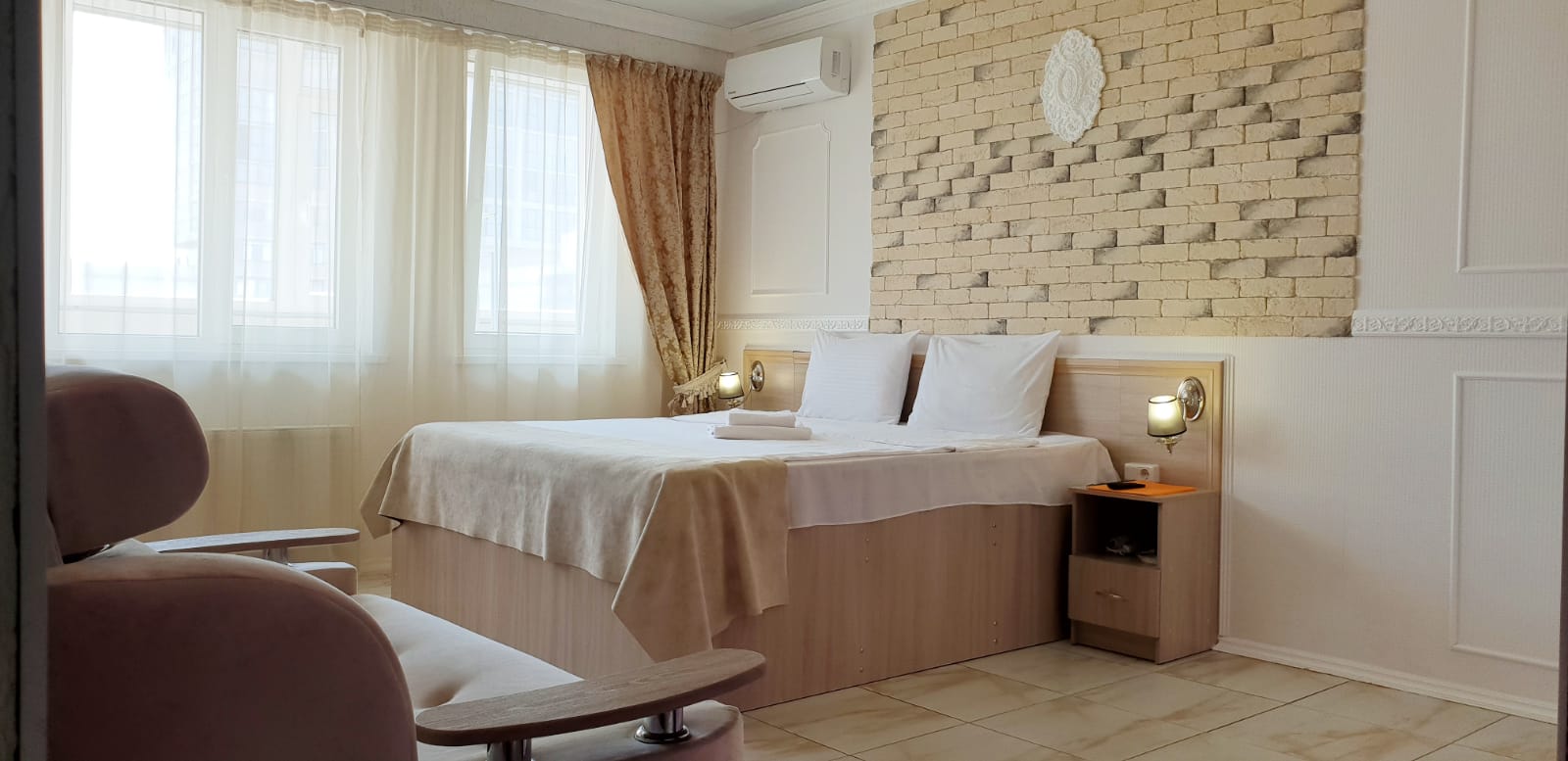 Номер-студия Делюкс с кроватью размера «king-size»