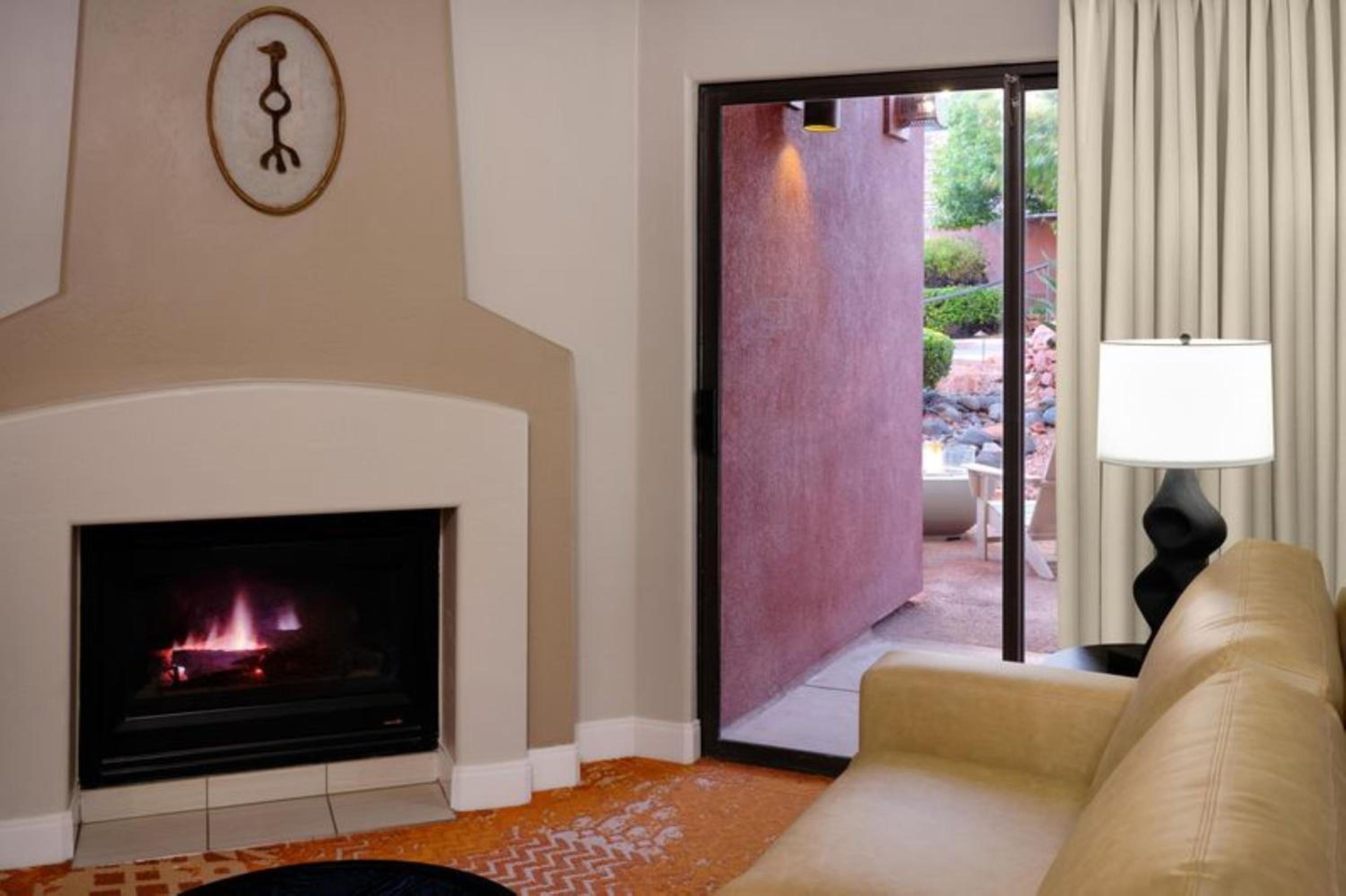King Suite With Balcony- Mountain View