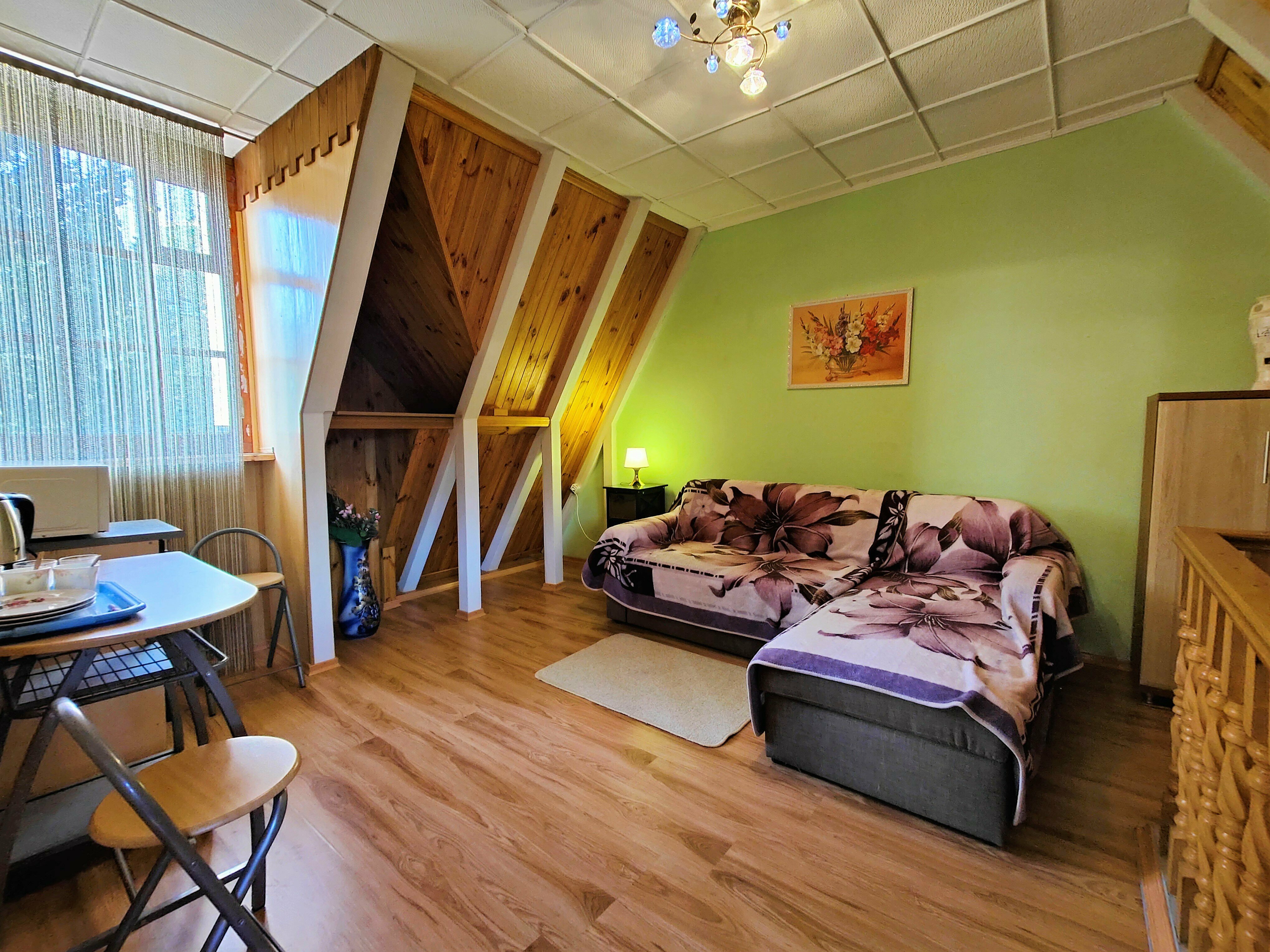 Улучшенный трехместный номер с видом на море