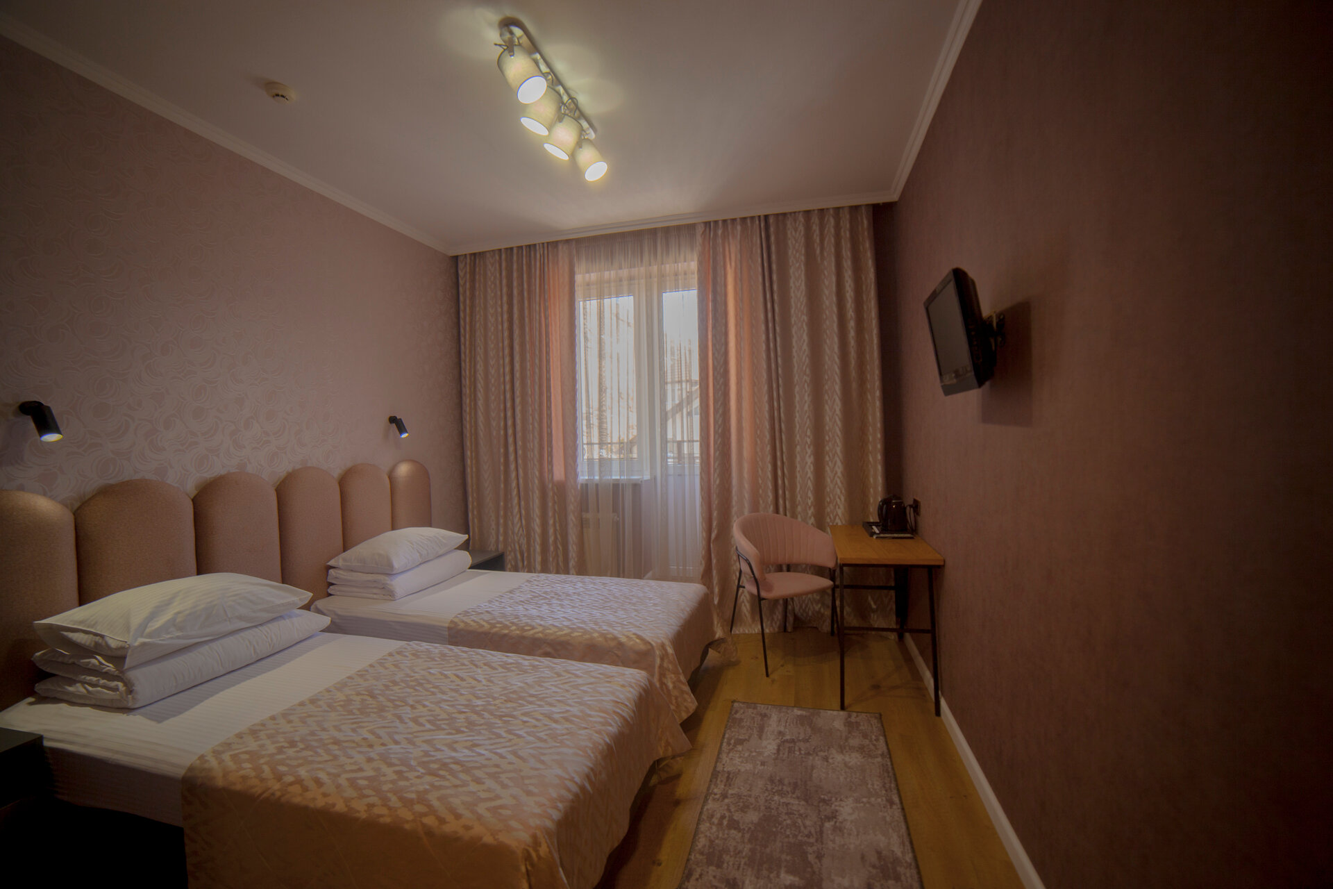 Двухместный номер с 2 отдельными кроватями и балконом