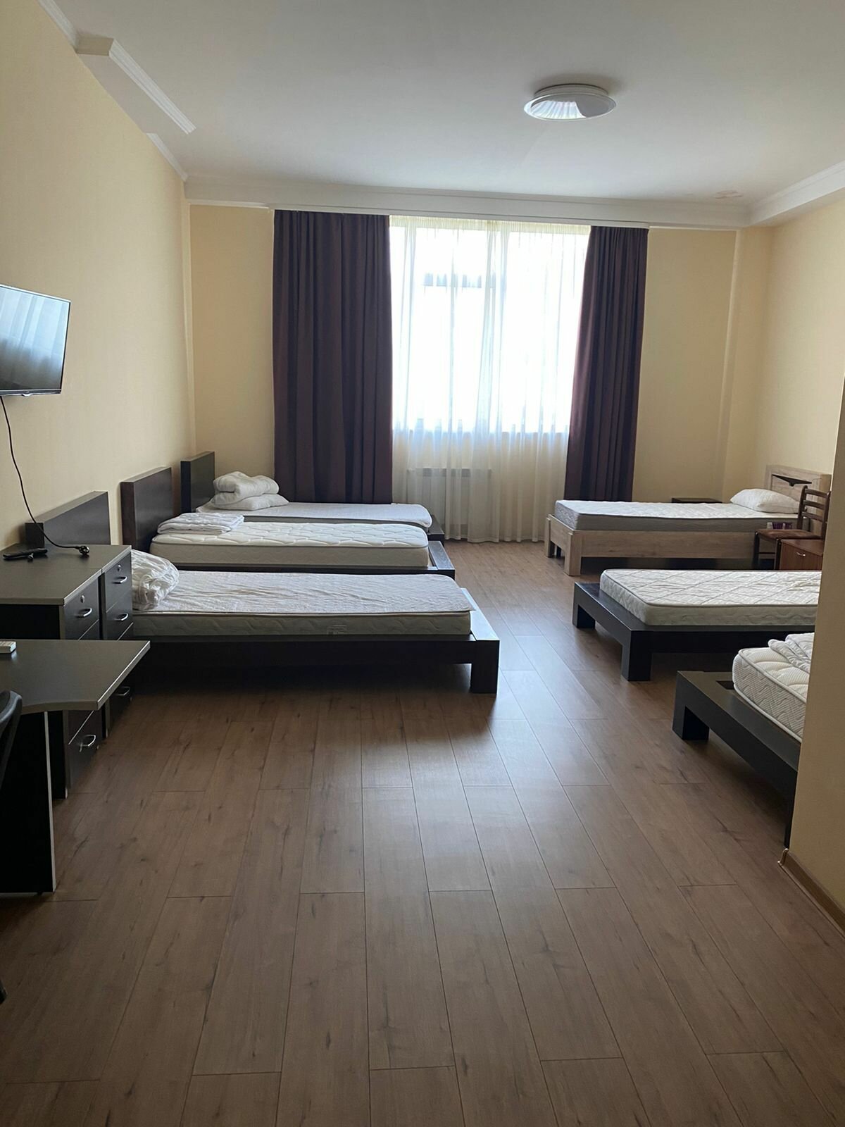 Общий 6-местный номер для мужчин и женщин