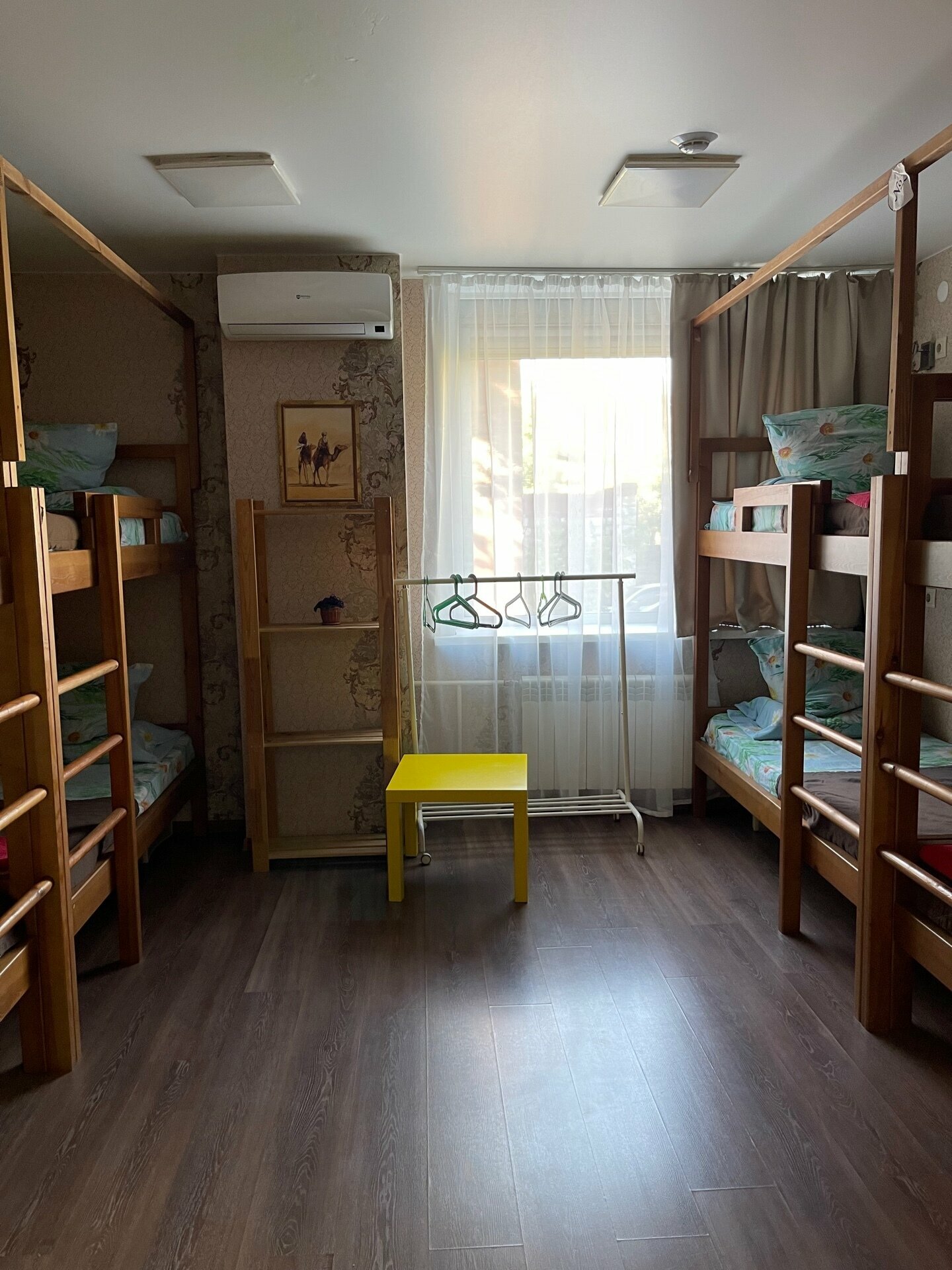 Кровать в общем номере для мужчин