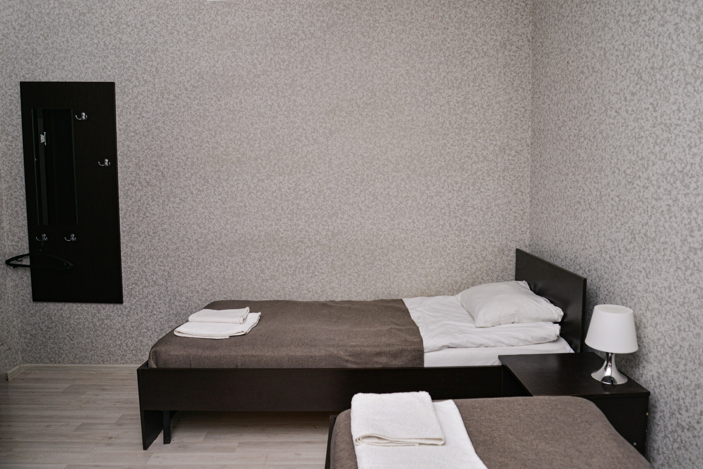 Просторный двухместный номер с 2 отдельными кроватями