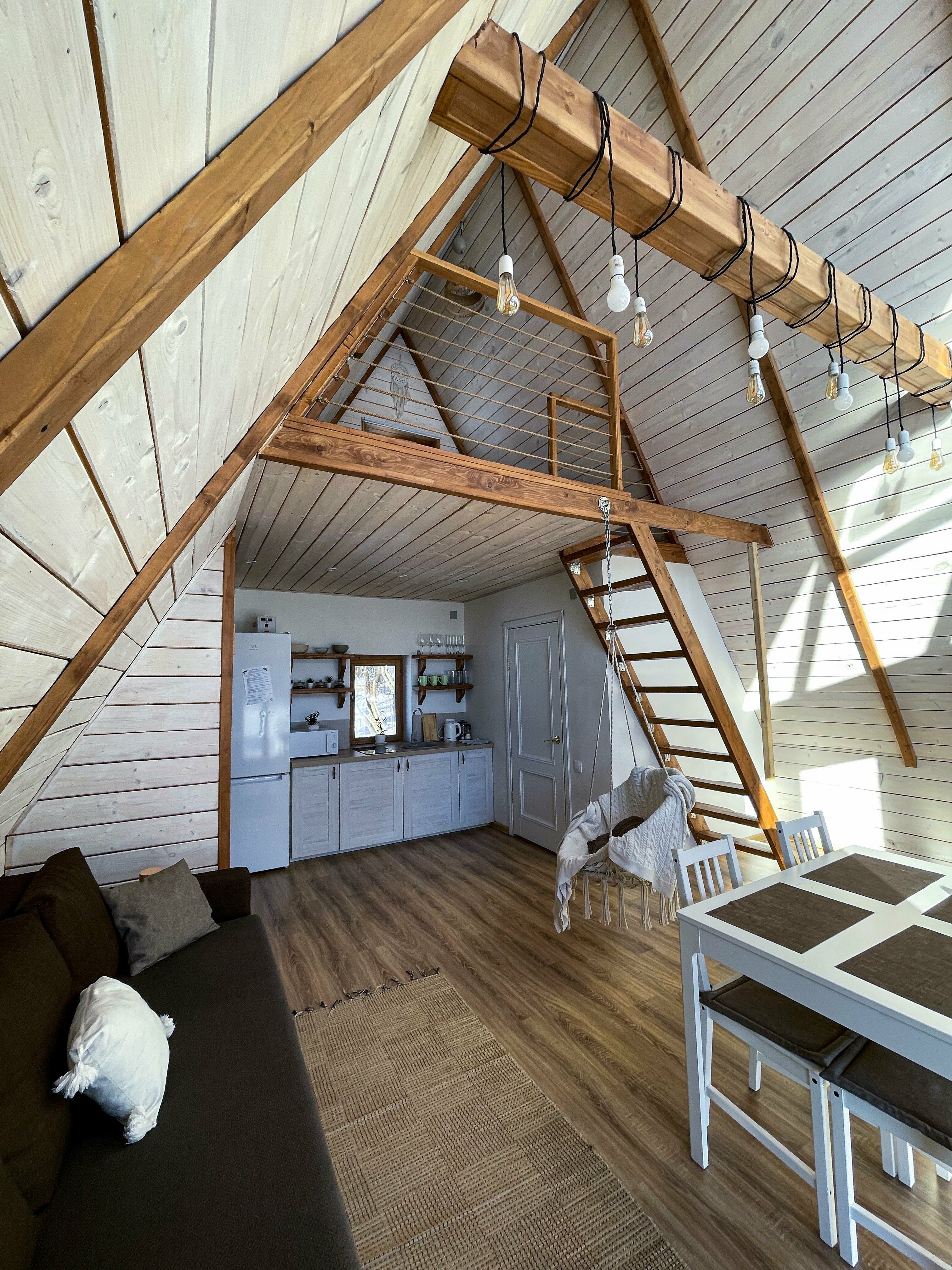 Афрейм с видом лес и озеро