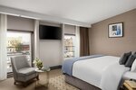 KING DELUXE CITY VIEW ROOM в Chekhoff Hotel Moscow Curio Collection by Hilton