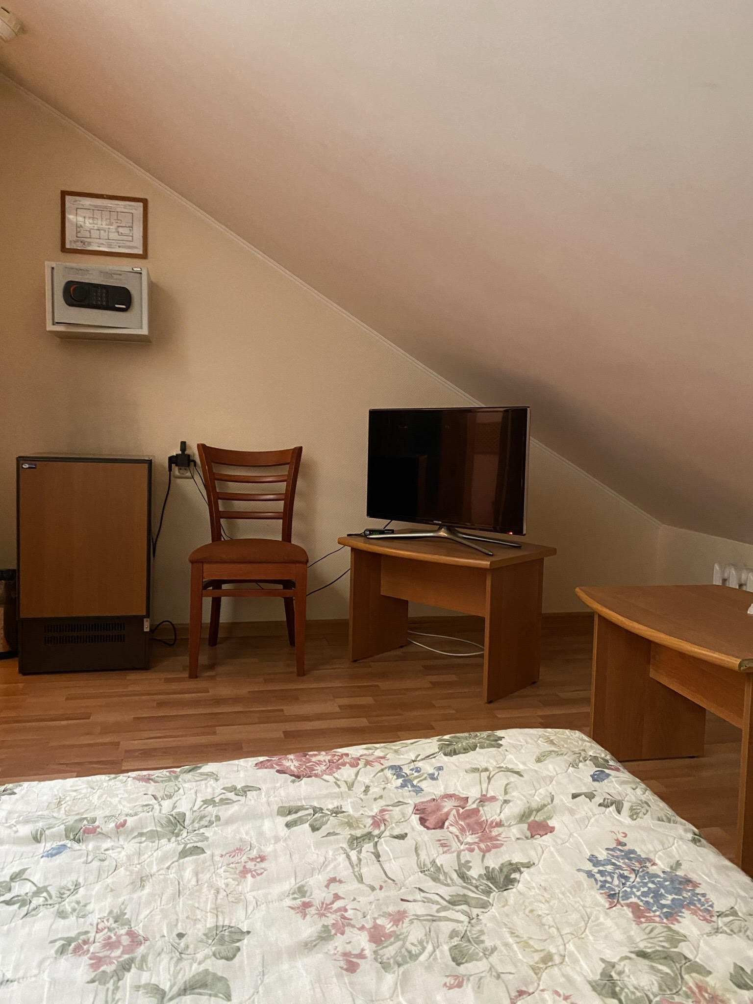 Одноместный номер с общим туалетом