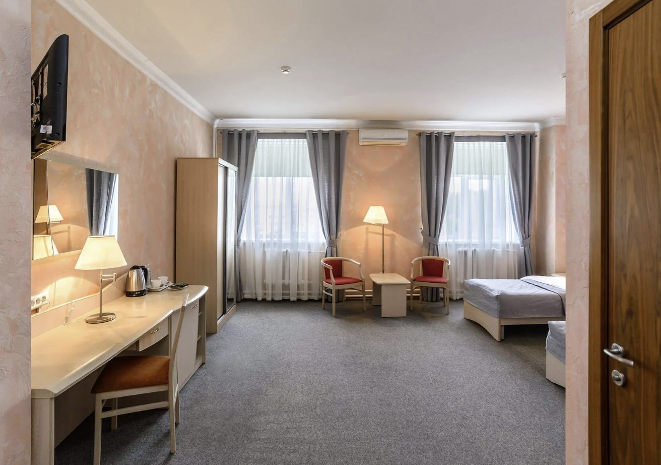 Семейный номер с 2 раздельными кроватями