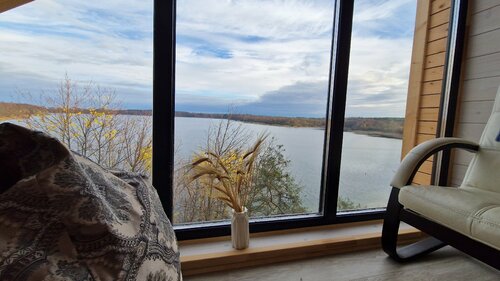 Коттедж "Маврикий" с сауной и видом на озеро