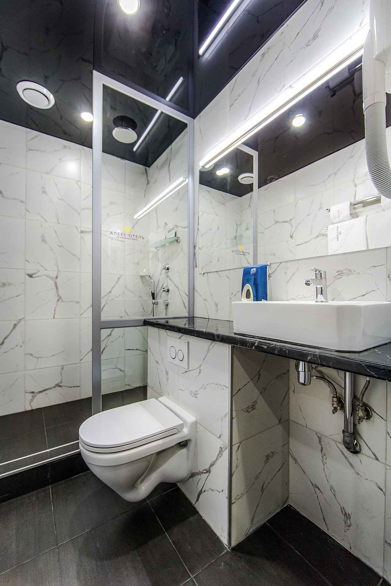 Двухместный номер с 1 кроватью с ванной (только для взрослых)