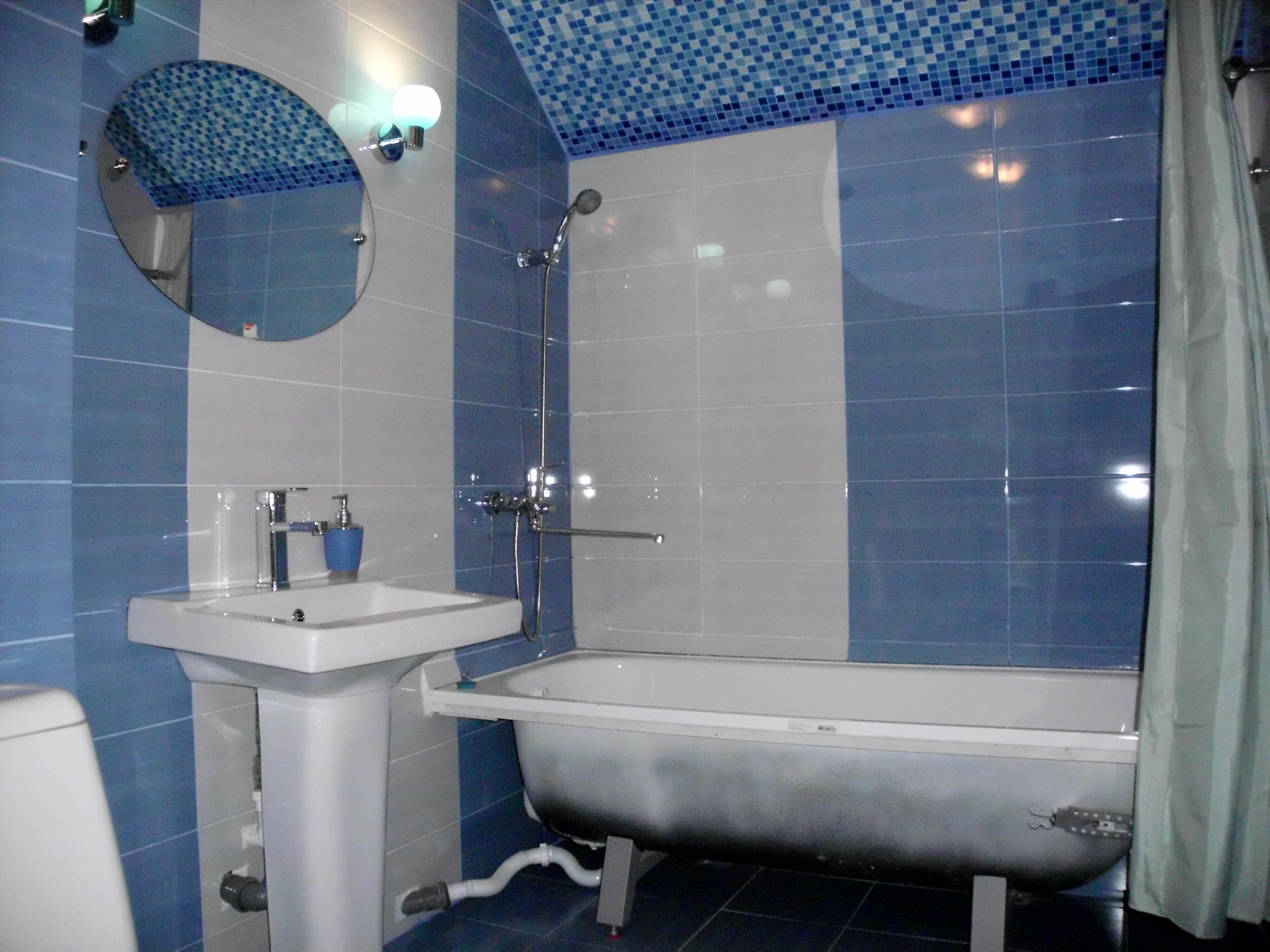 Номер-студия с кроватью размера "king-size" и диван-кроватью