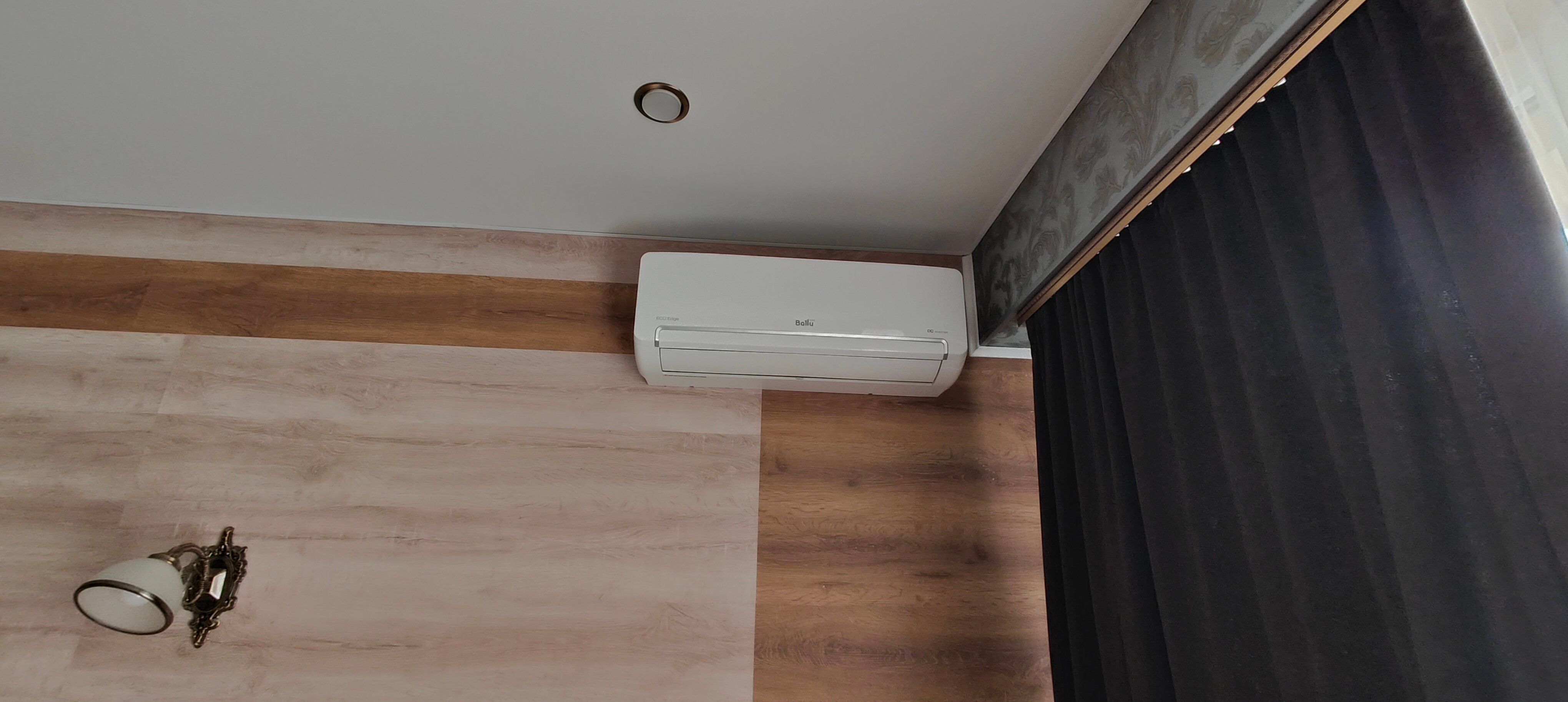 Трехместный номер с балконом