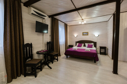 Улучшенный номер с кроватью размера «queen-size»