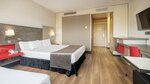 Трехместный номер (2 Adults and 1 Child) в Отель Ilunion Barcelona