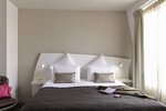 Privilege, Двухместный номер с 1 двуспальной кроватью, Несколько кроватей в Mercure Paris Levallois Perret Hotel