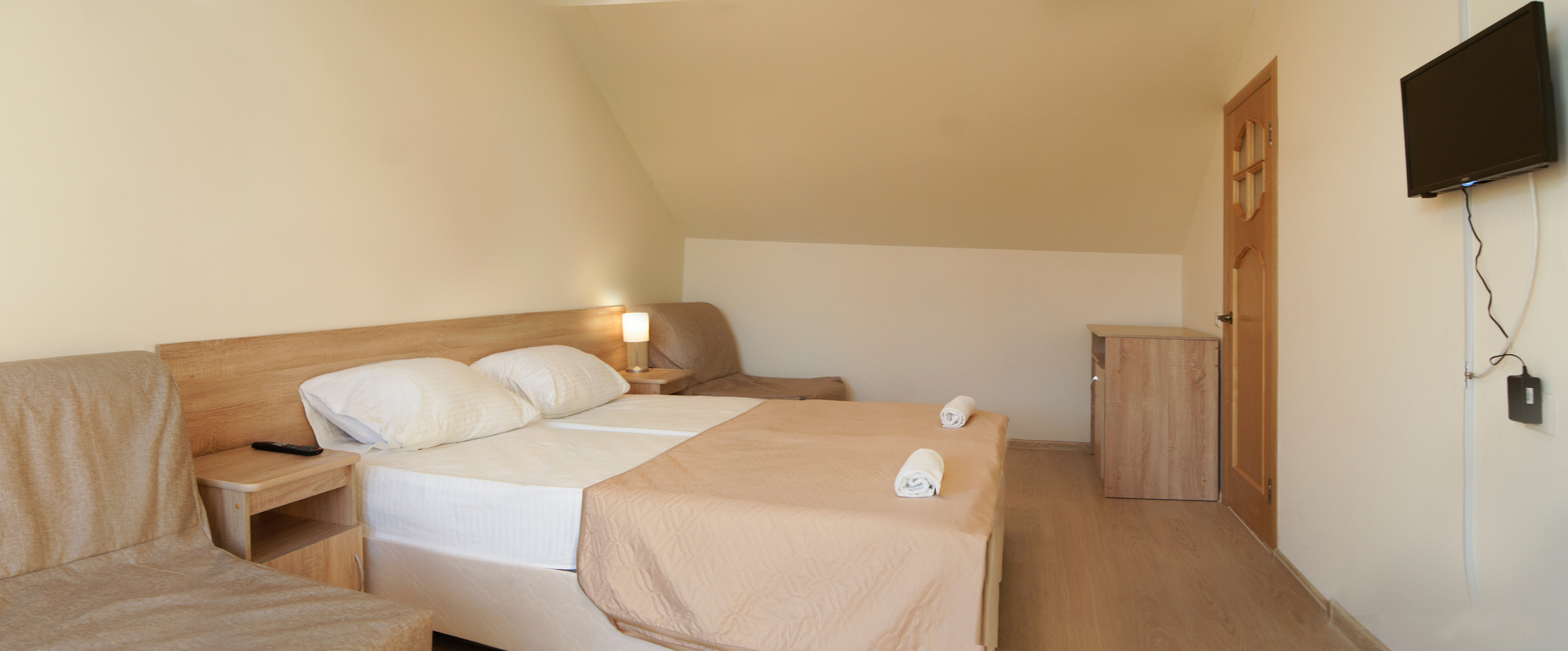 Четырехместный номер с балконом