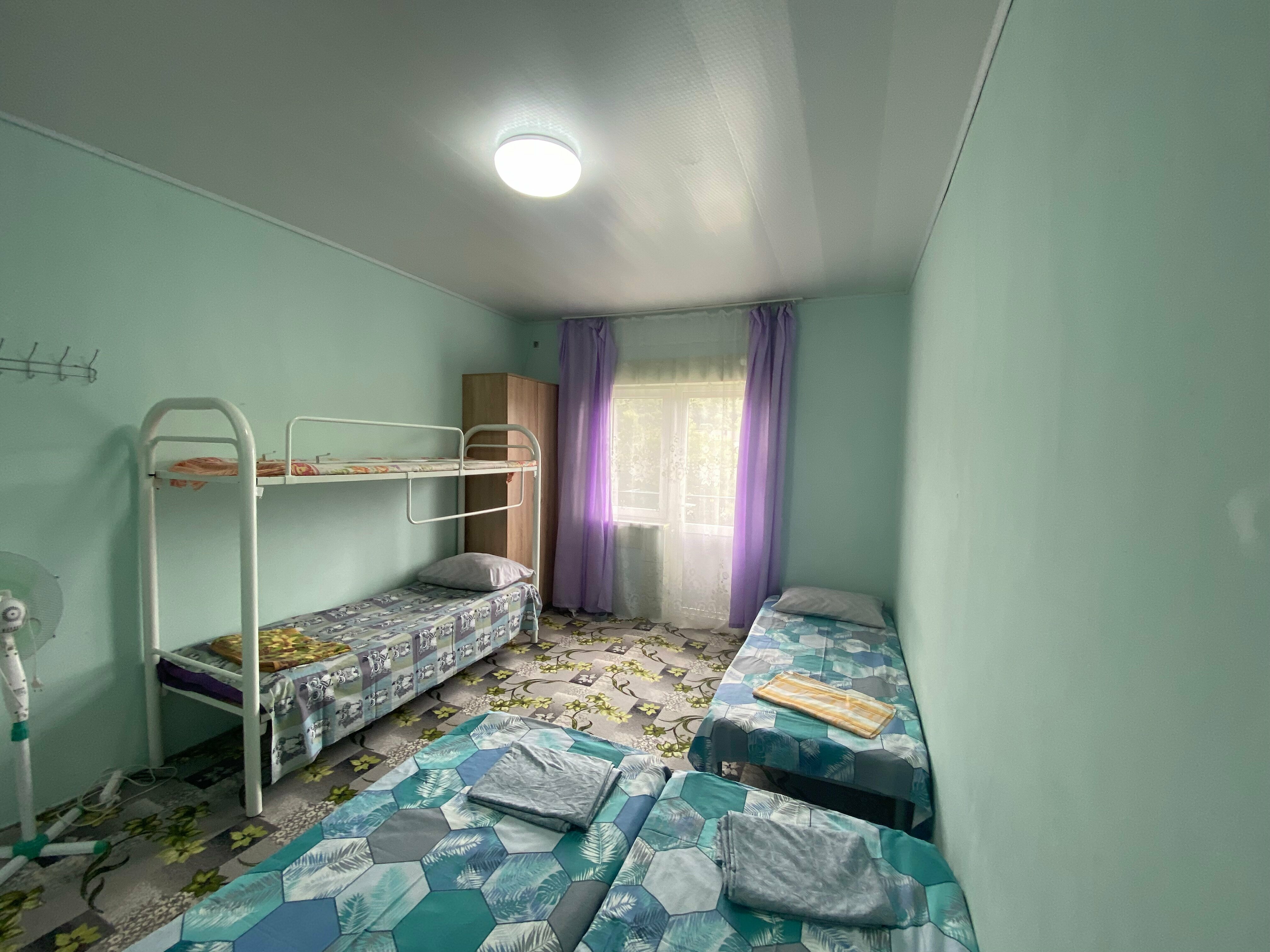 Cемейный номер с собственной ванной комнатой