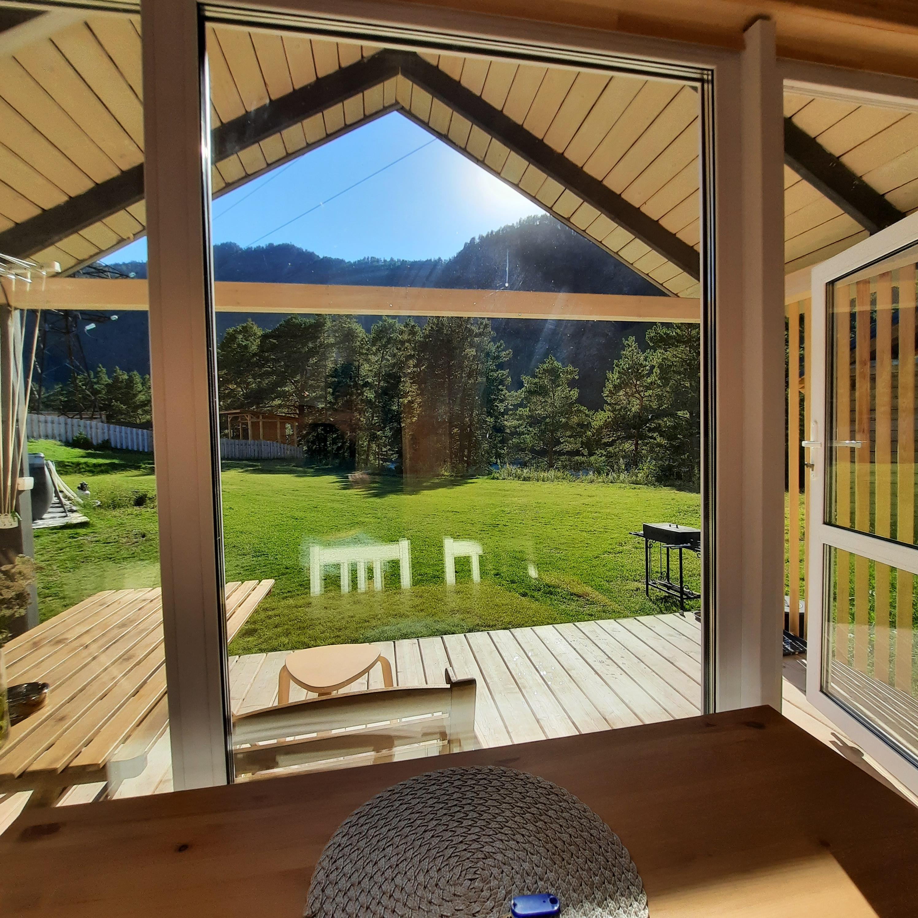 Четырехместный номер с видом на горы