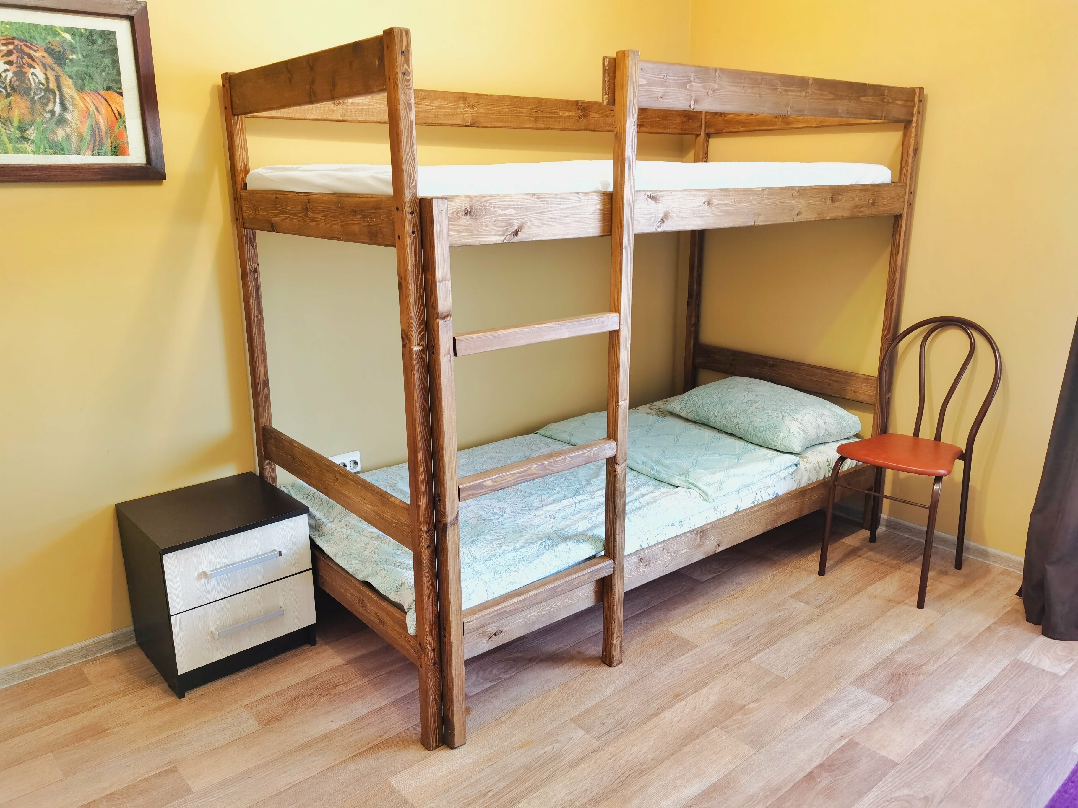 Семейный номер с видом на озеро