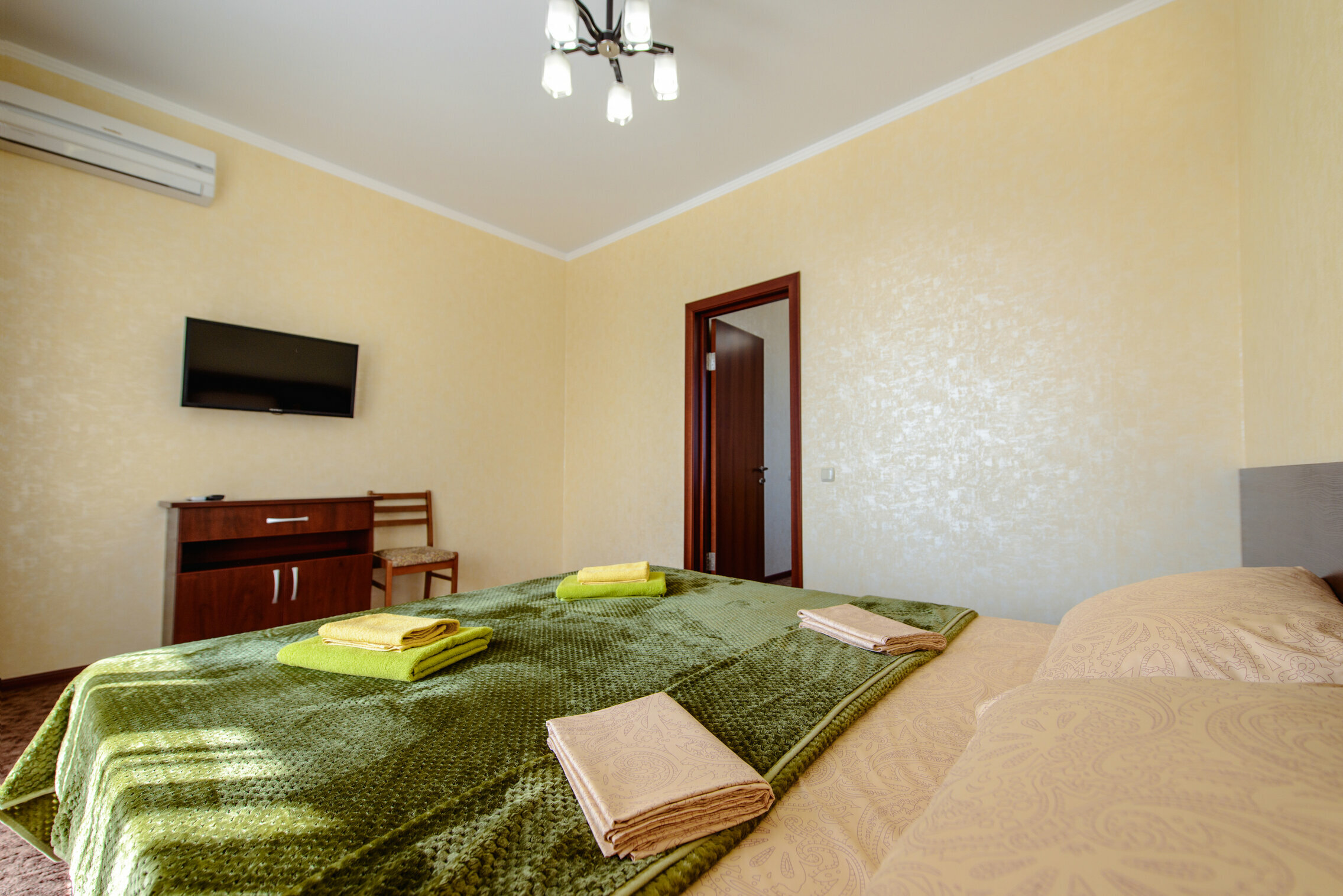 Семейный номер с балконом