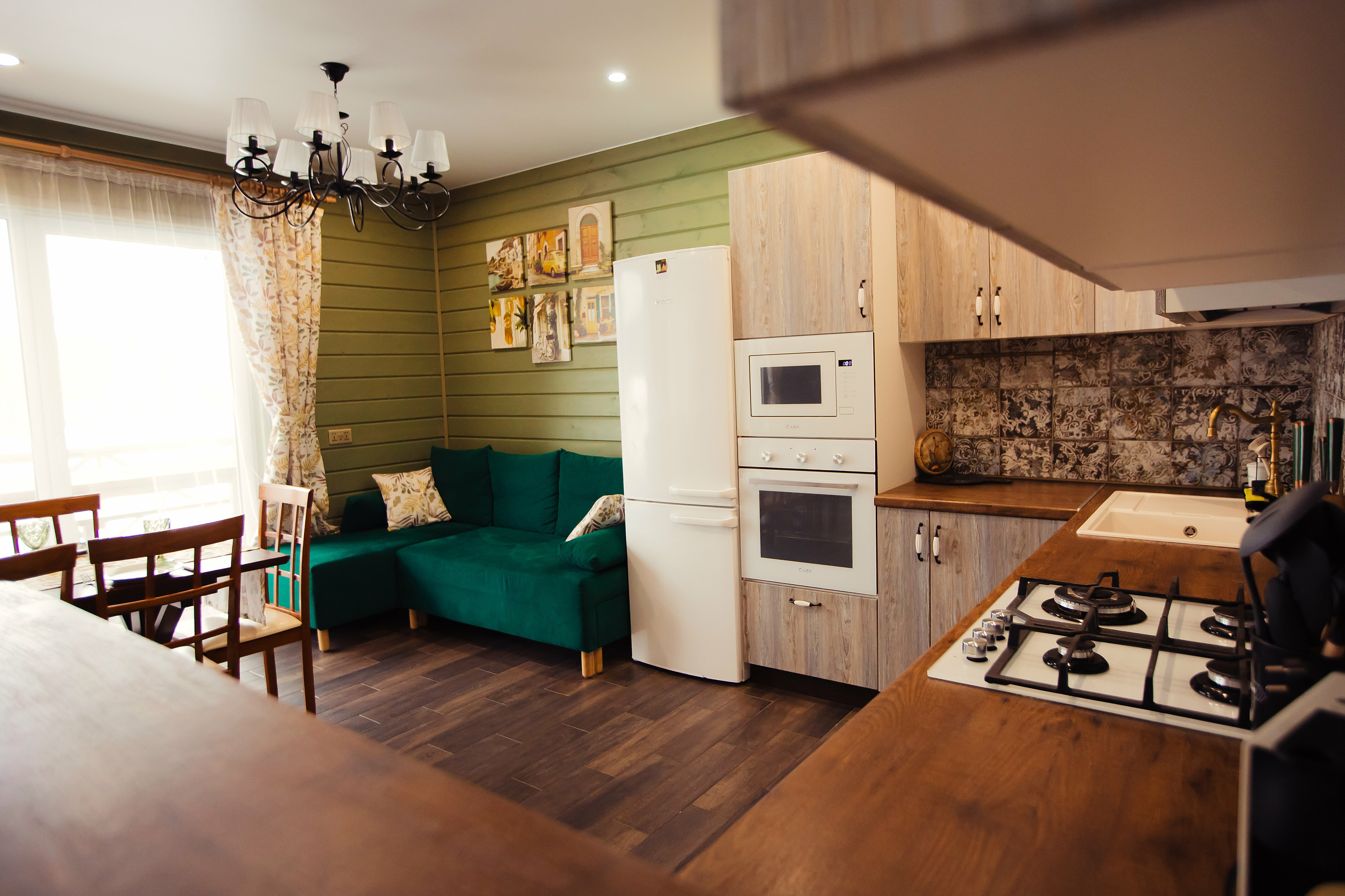 коттедж "Италия" с видом на озеро