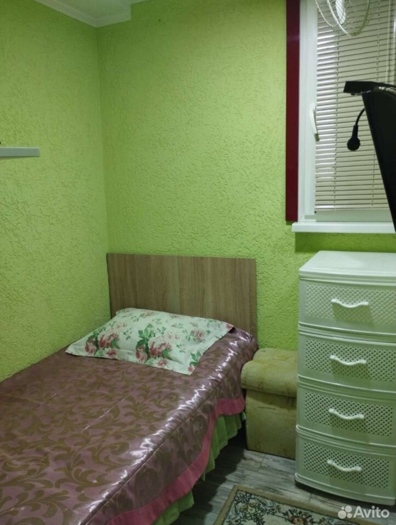 Одноместный номер с общим душем и туалетом