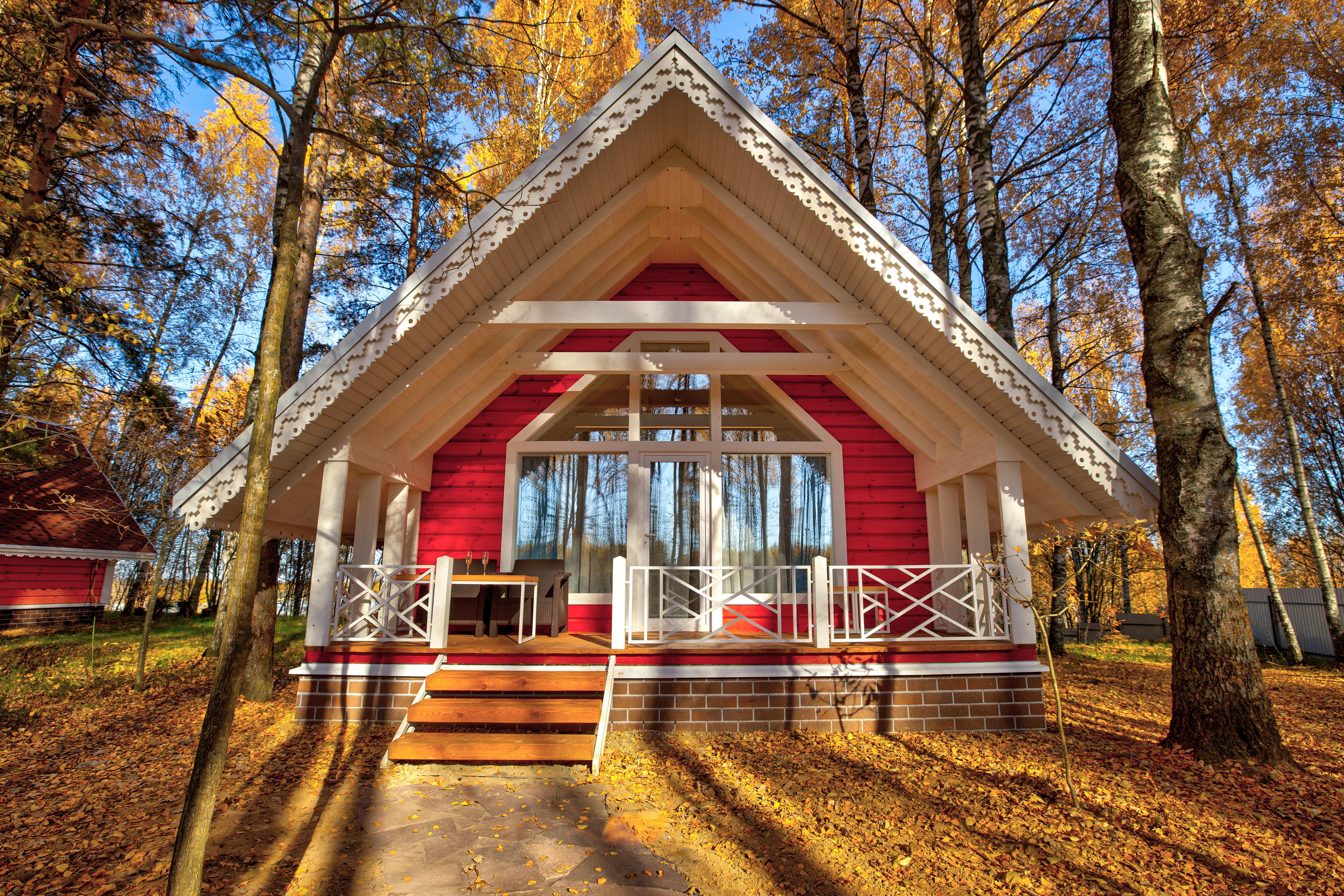 Коттедж с видом на лес