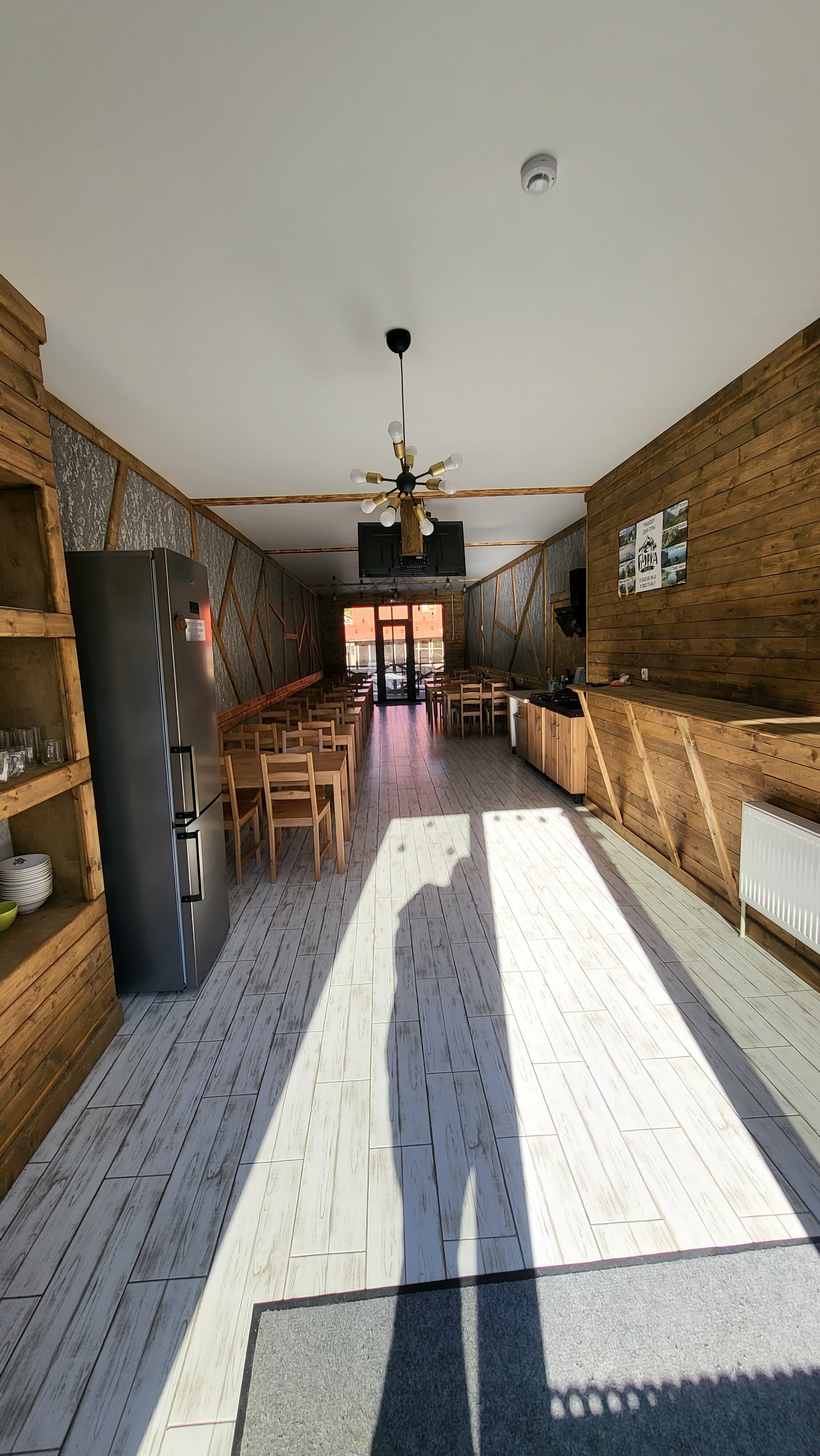 Кровать в общем 8-местном номере для мужчин и женщин