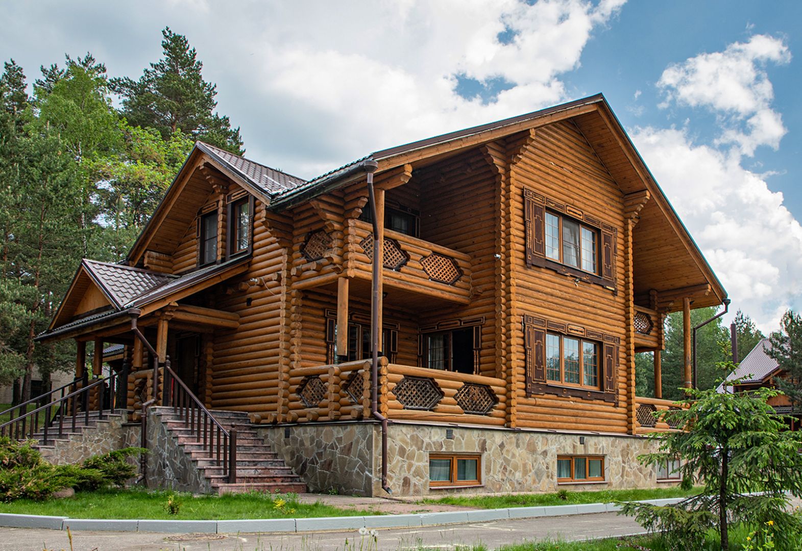 Дом с видом на лес