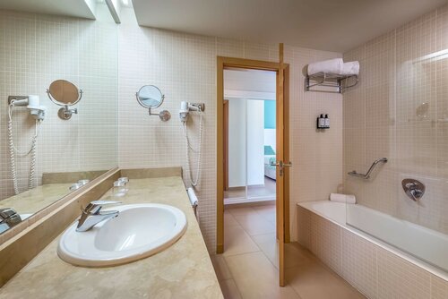 Семейный номер (2A-2C) в Occidental Torremolinos Playa