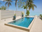 Представительский люкс, 1 двуспальная кровать с диваном-кроватью (Beach Villa with Private Pool) в Villa Park-Sun Island