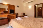 Номер с 2 односпальными кроватями, вид на море в Aeolos Hotel