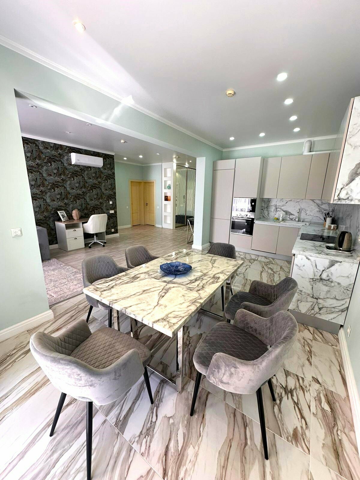 Семейный номер с террасой