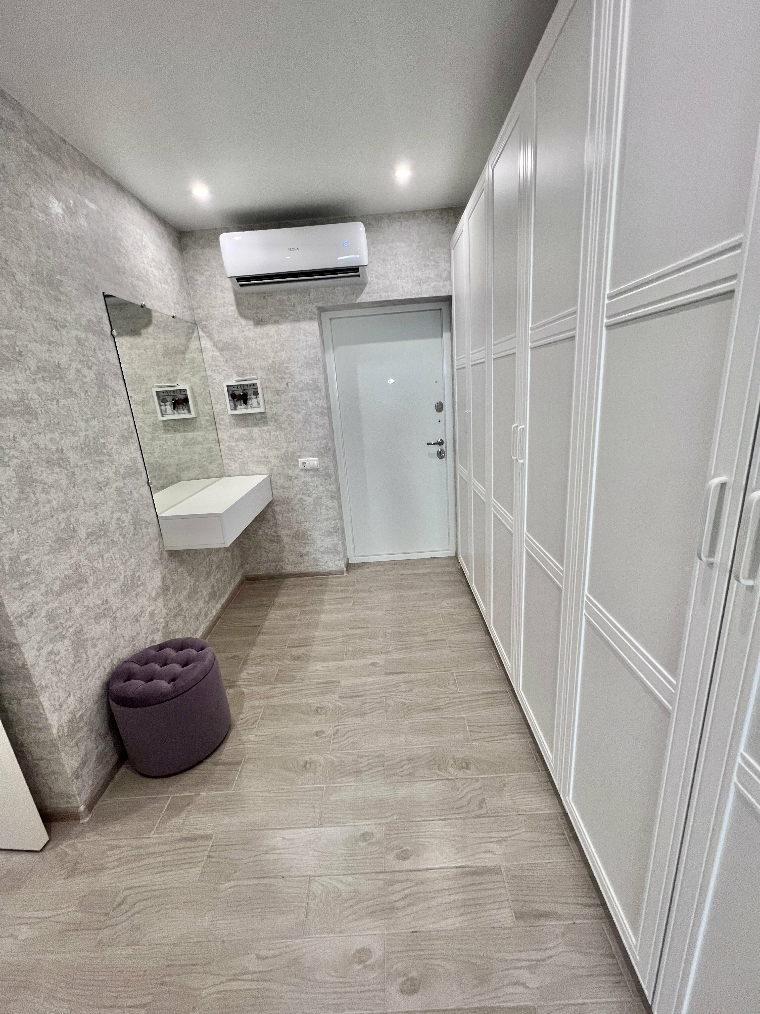 Апартаменты с видом на бассейн и море