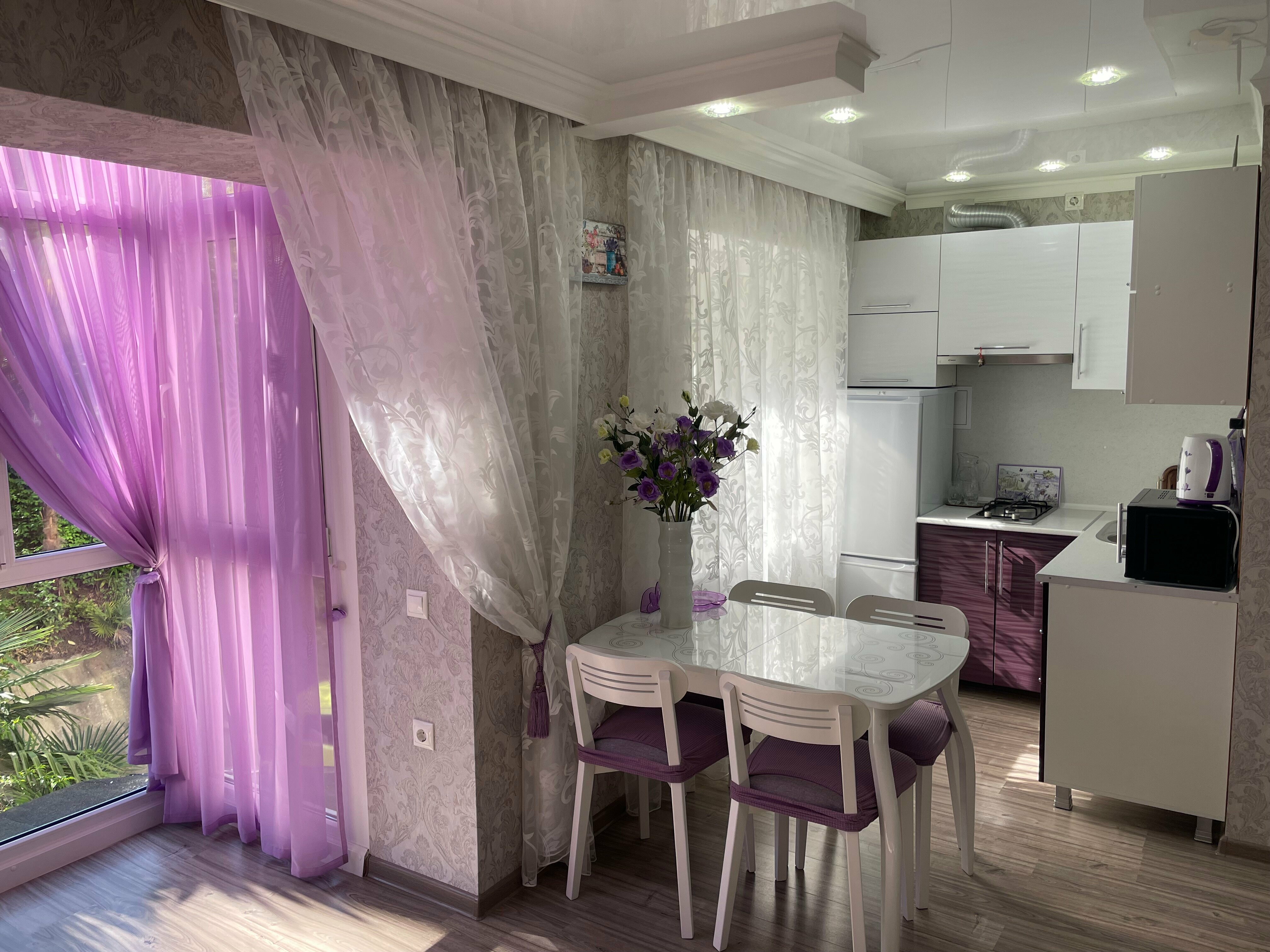 Четырехместный номер с видом на сад