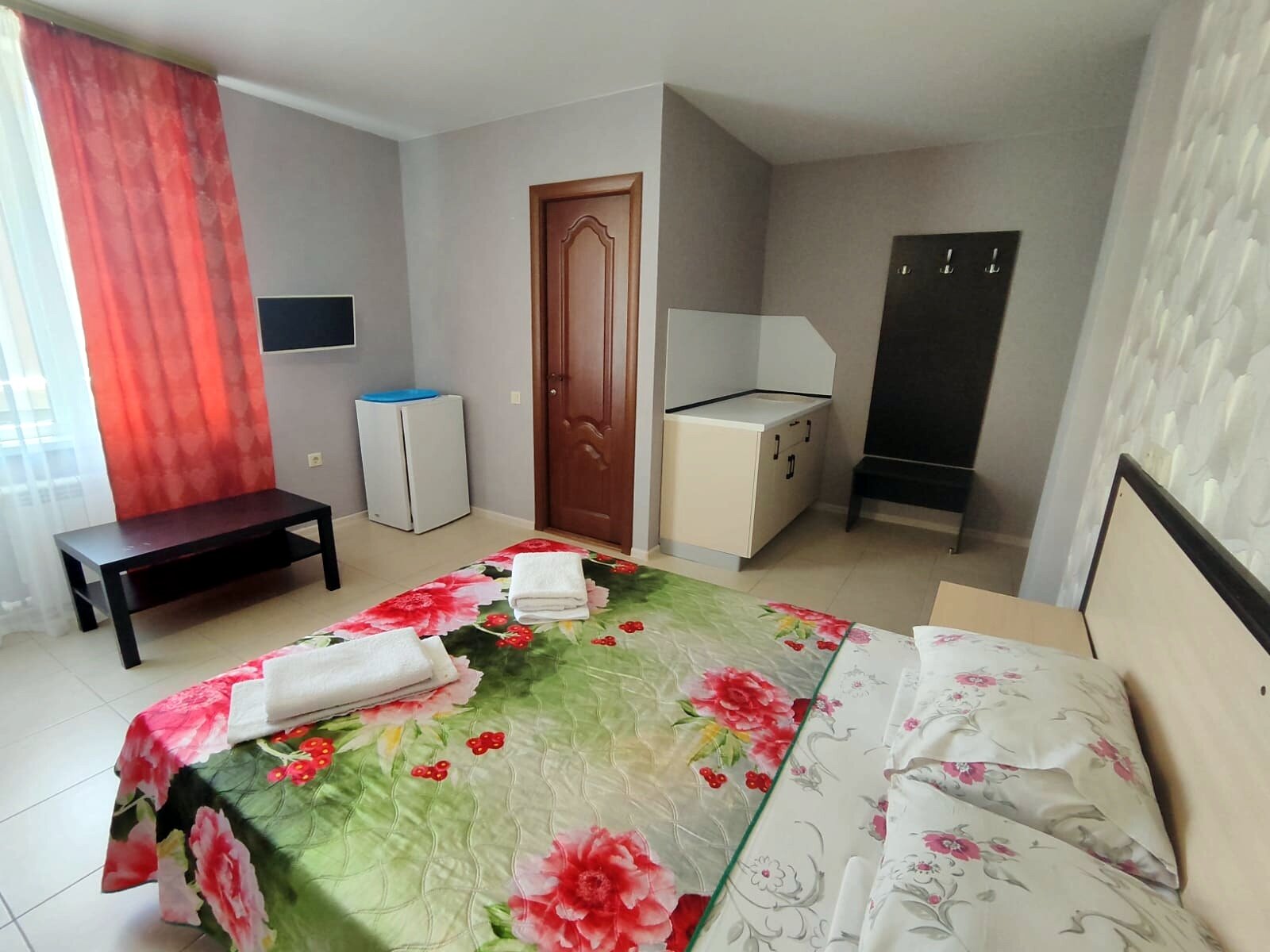 Трехместный номер с балконом