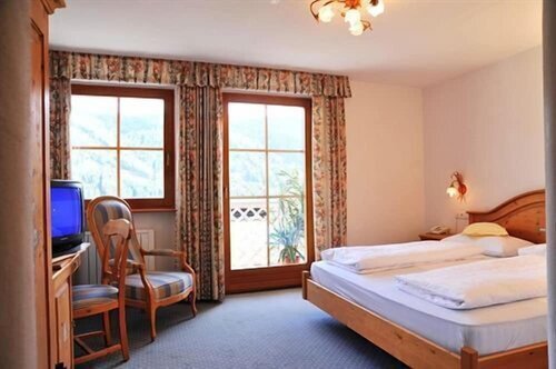 Двухместный номер «Эконом» с 1 двуспальной кроватью в Turmhotel Gschwendt