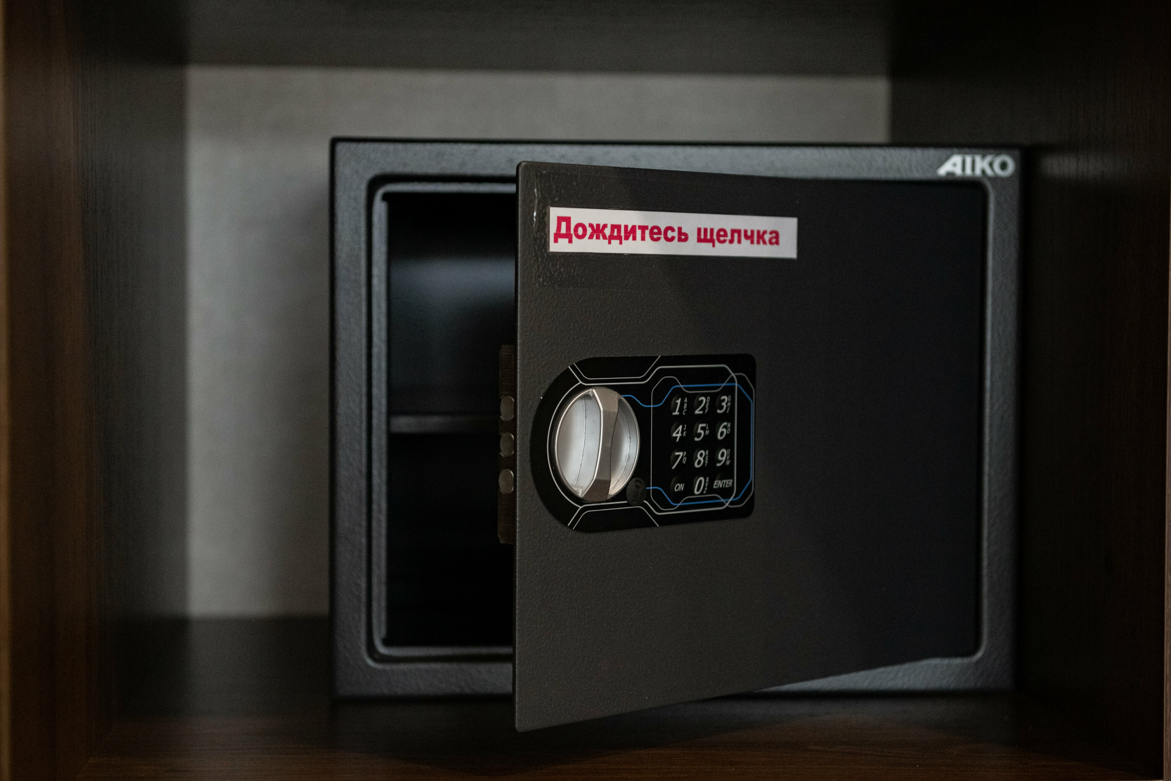 Улучшенный номер с кроватью размера «queen-size»