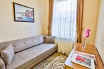 Семейный трехместный номер, Несколько кроватей, для некурящих, отдельная ванная комната в Hanende Hotel