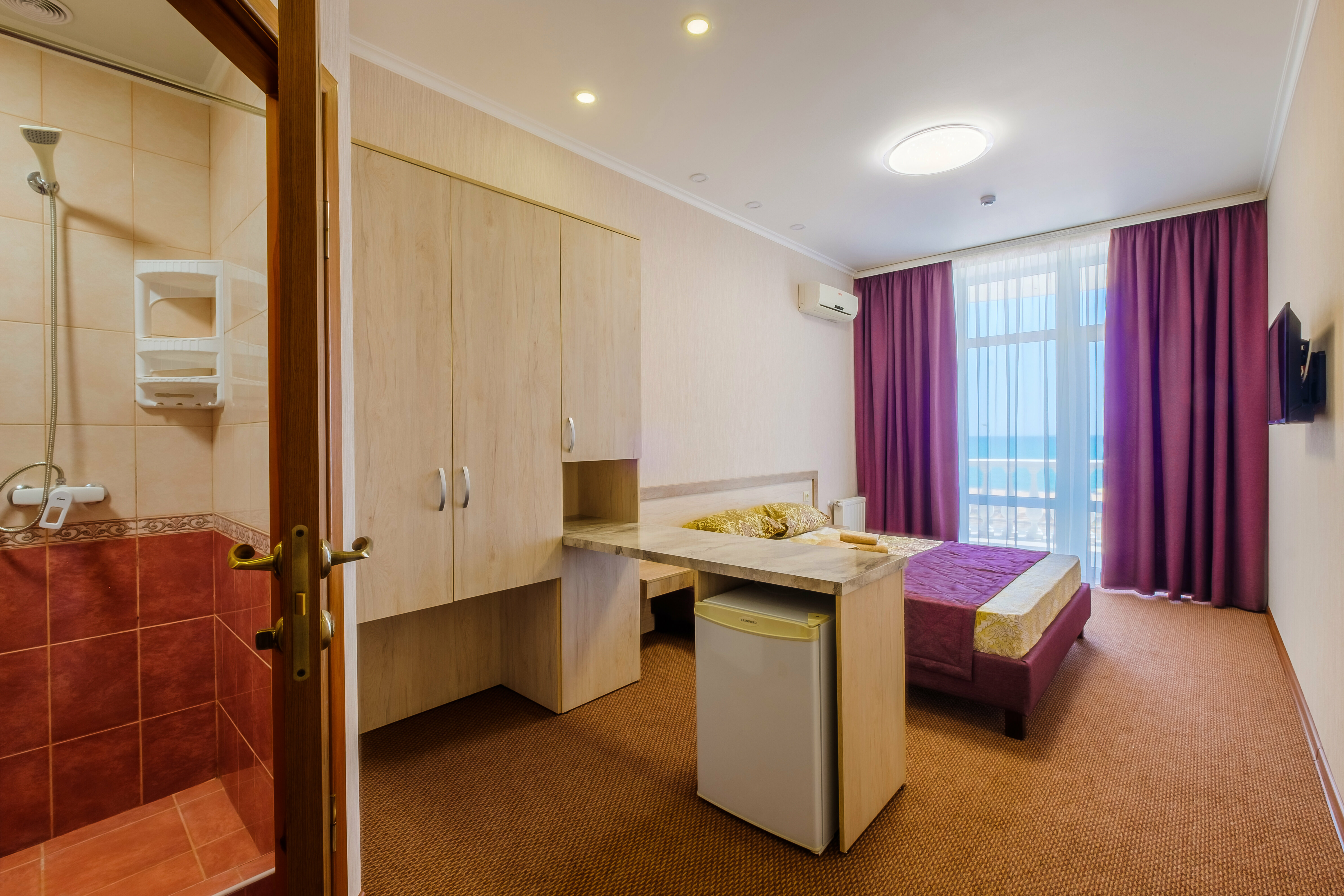 Улучшенный двухместный номер с 1 кроватью