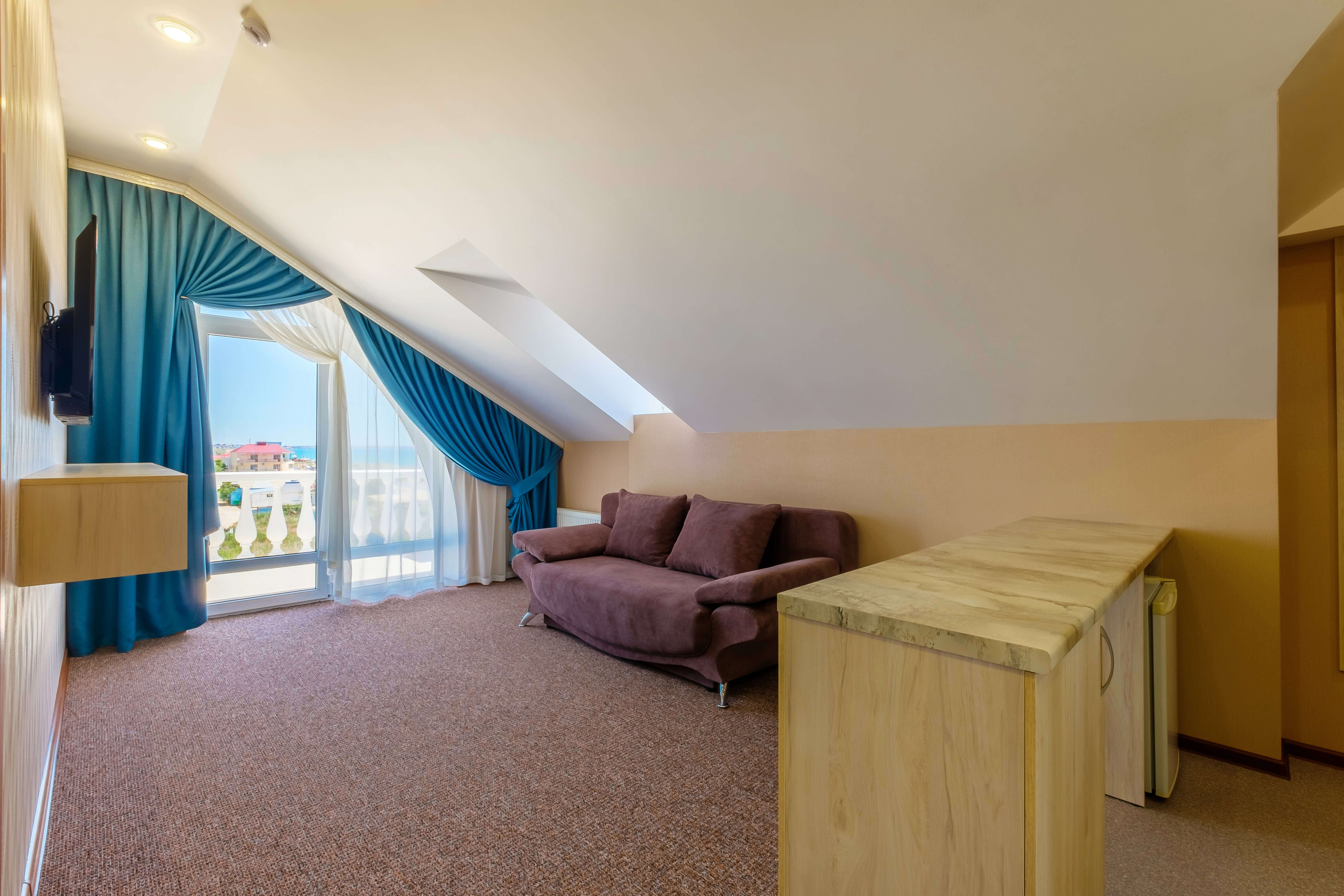 Трехместный номер Делюкс