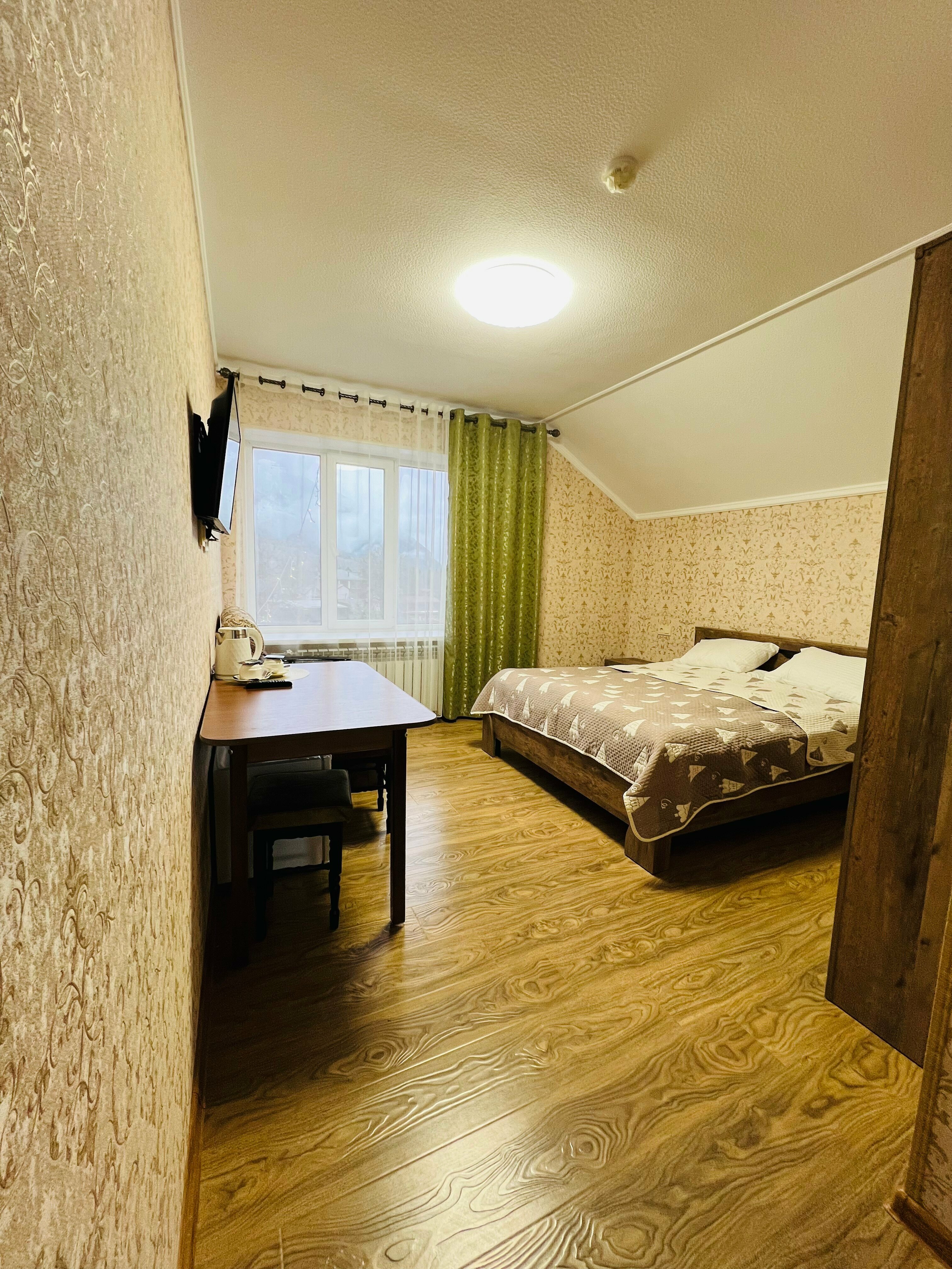 Двухместный номер с 1 кроватью и видом на горы