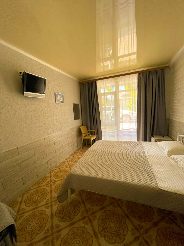 Улучшенный трехместный номер