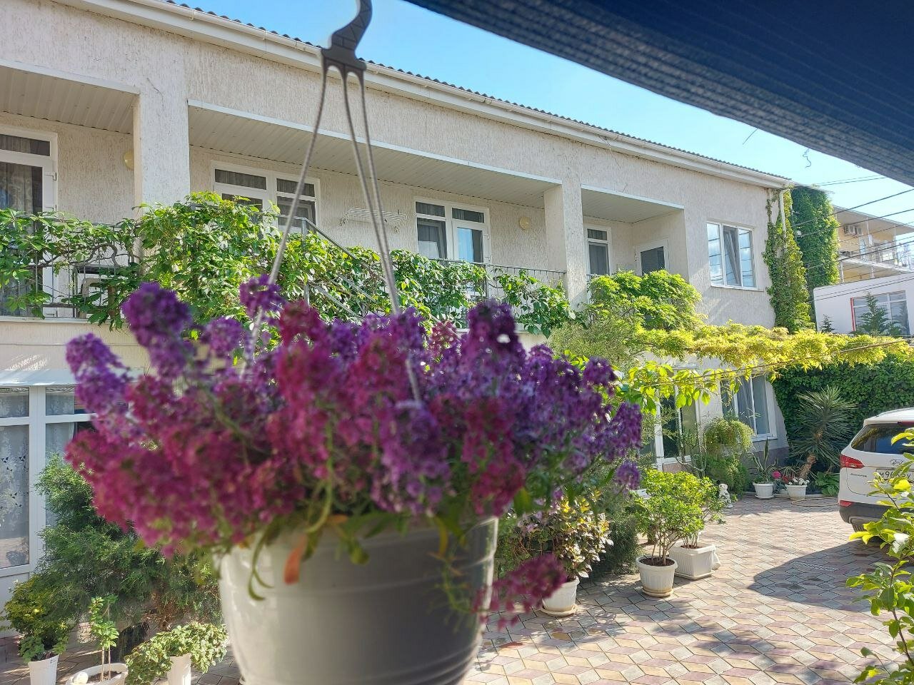 Улучшенный трехместный номер