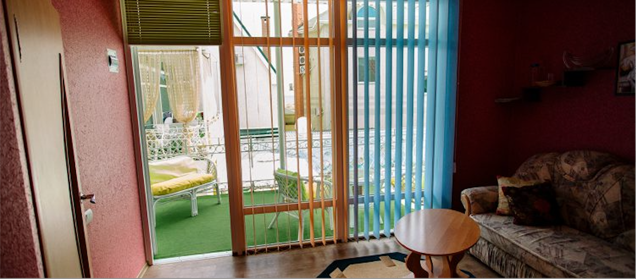 Четырехместный номер с балконом