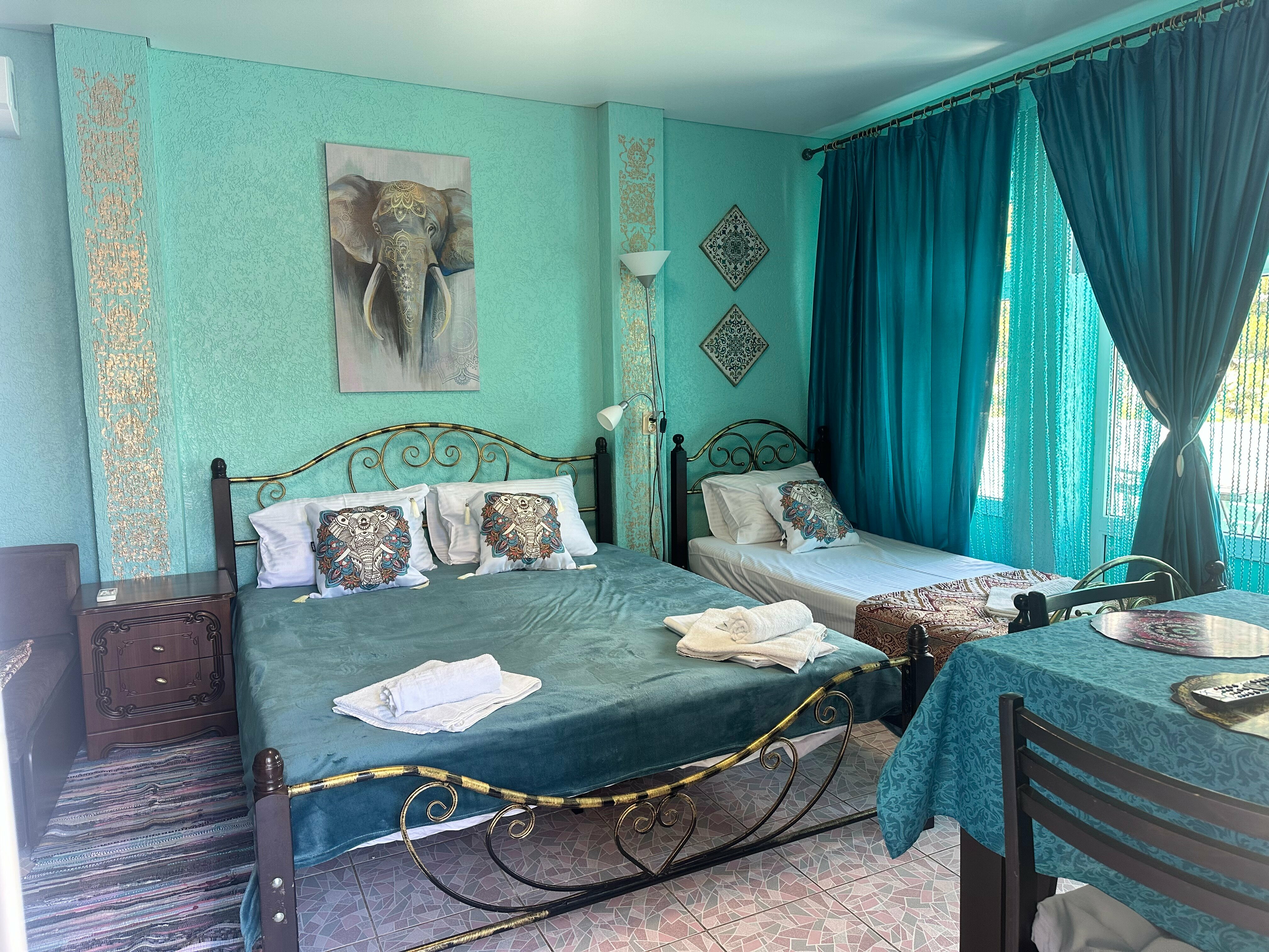 Четырехместный номер с балконом