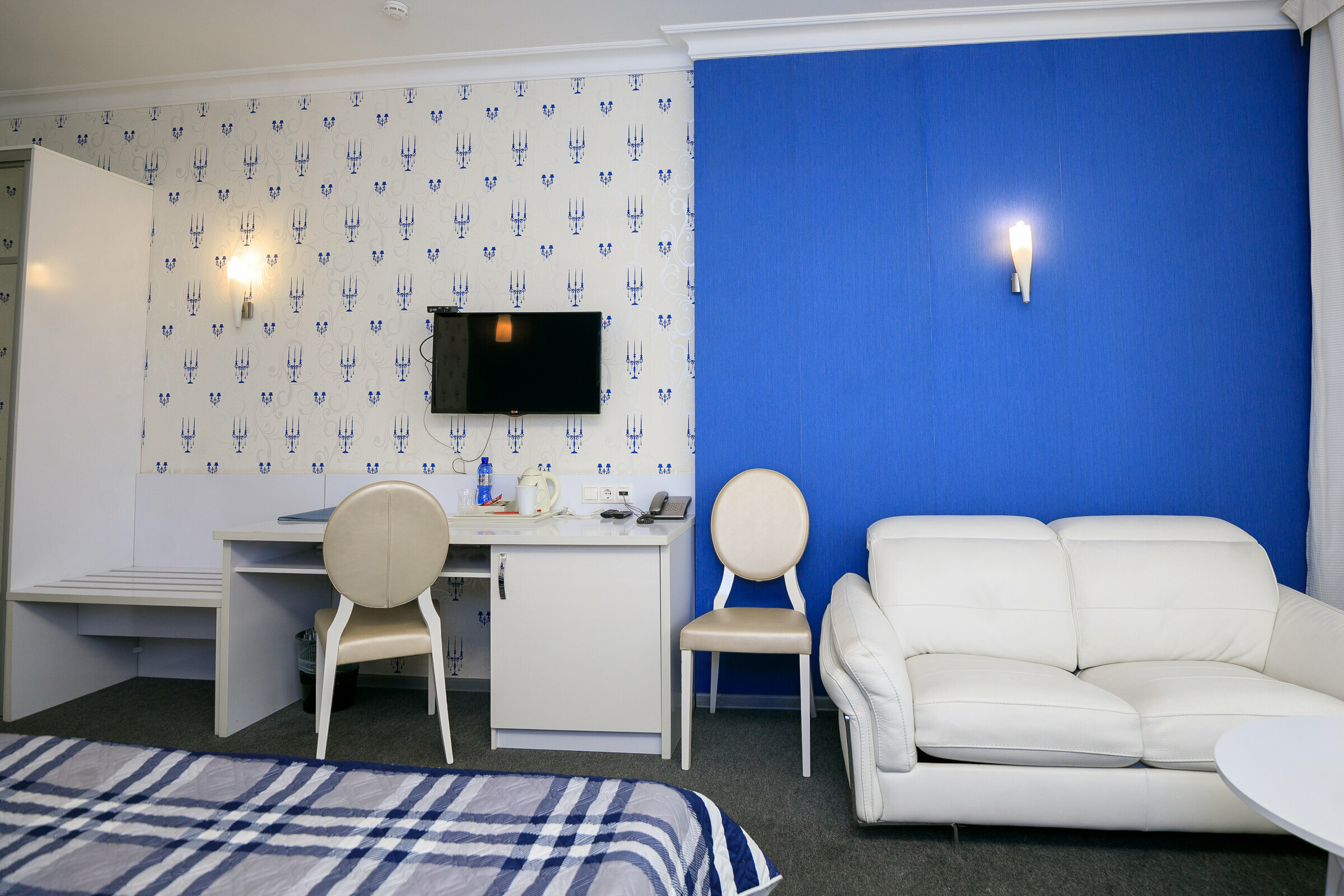 Номер Делюкс