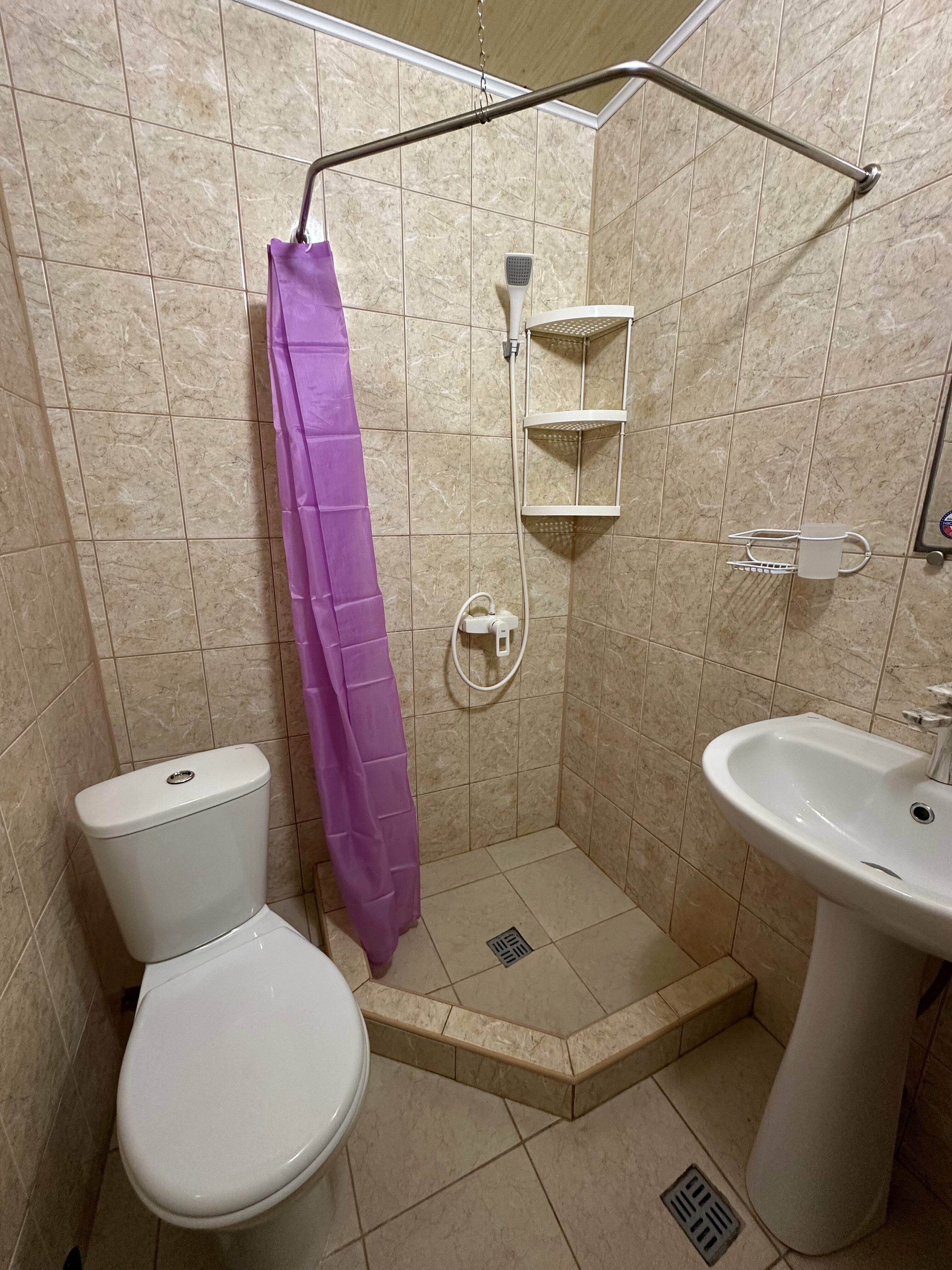 Двухместный номер с 1 кроватью или 2 отдельными кроватями и дополнительной кроватью