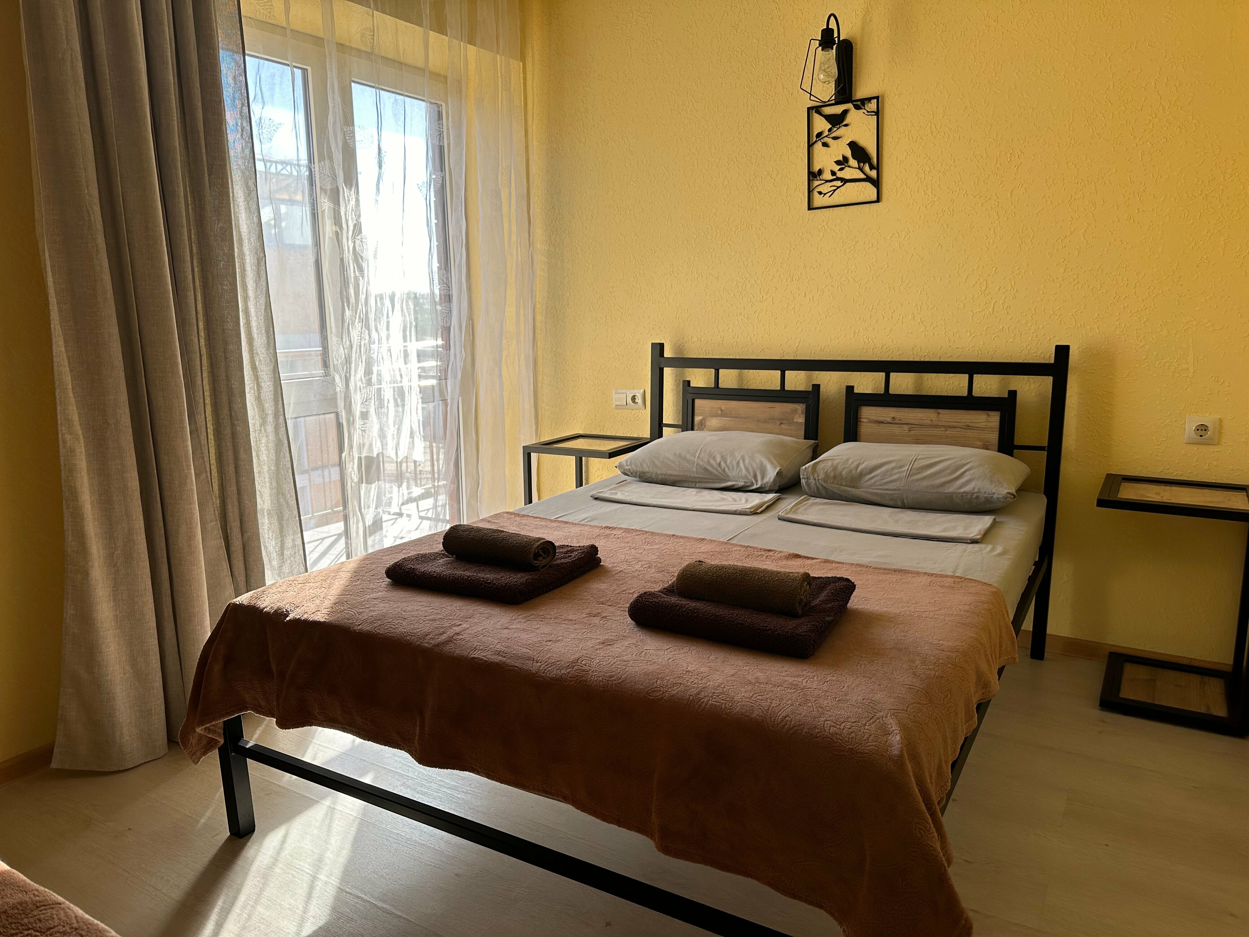 Трехместный номер с балконом